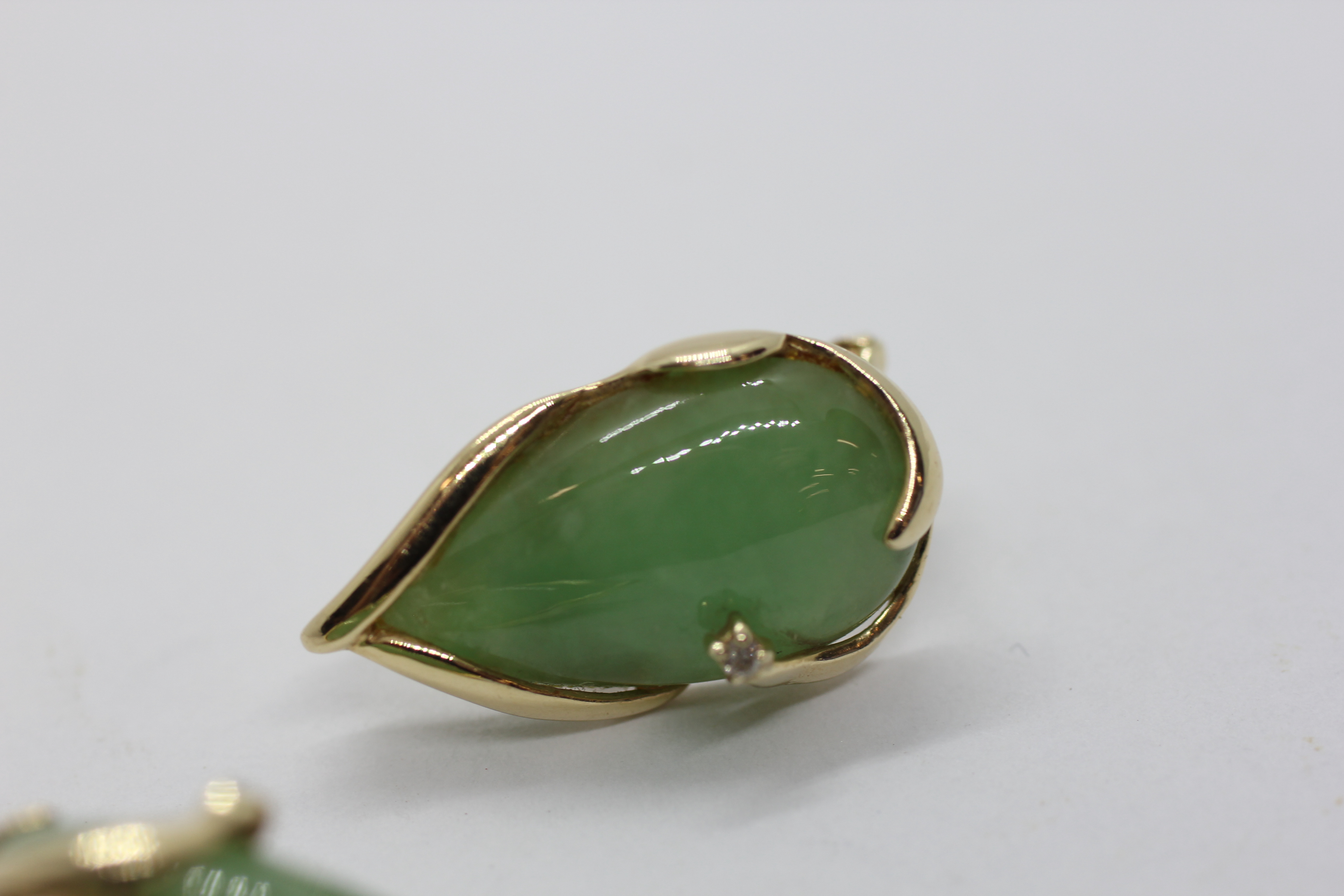A PAIR OF 14CT GOLD JADE AND DIAMOND DESIGNER EARRINGS. - Image 6 of 7