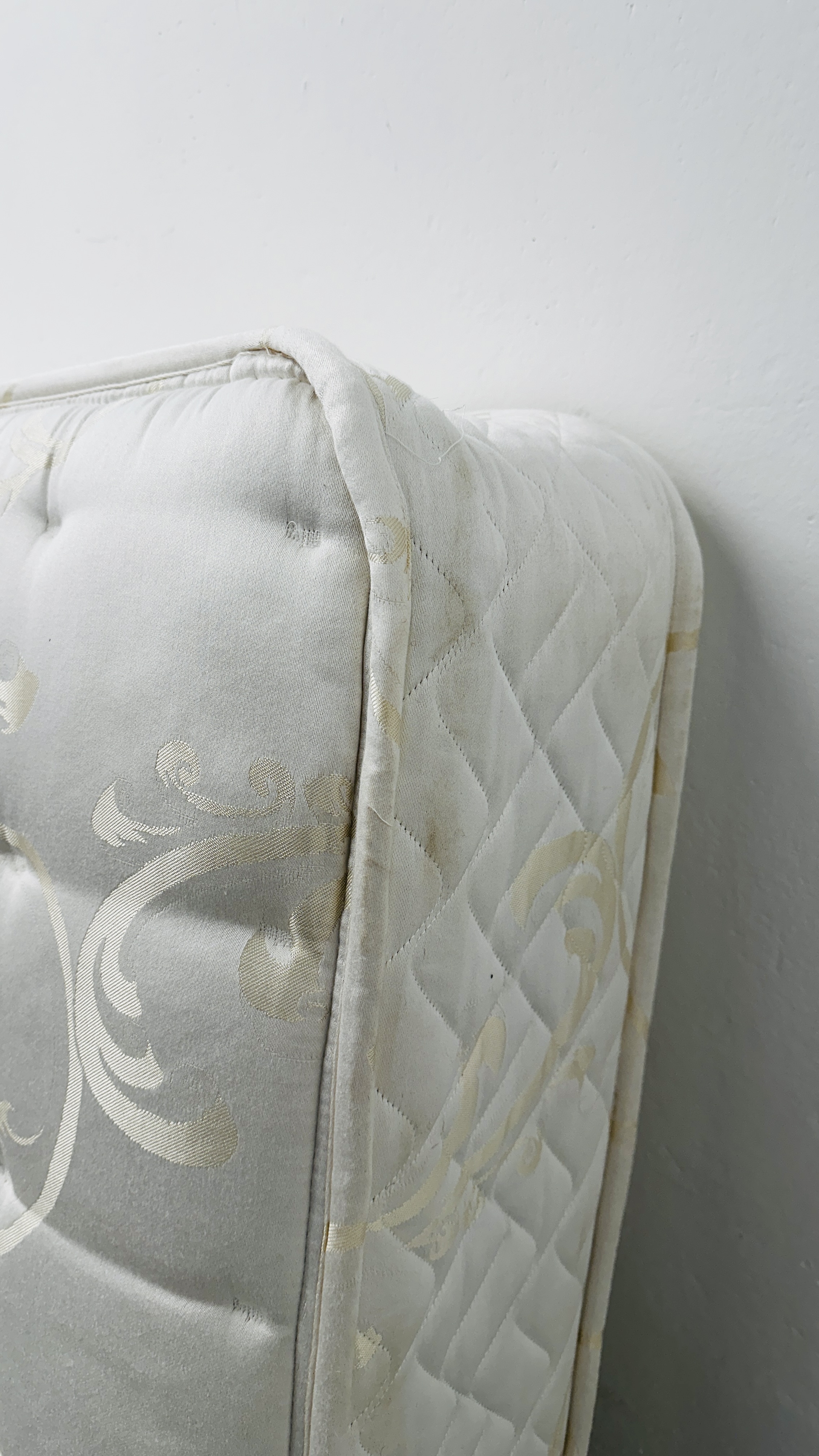 MYERS "AUGUSTA" DEEP QUILTED DOUBLE MATTRESS. - Image 8 of 10
