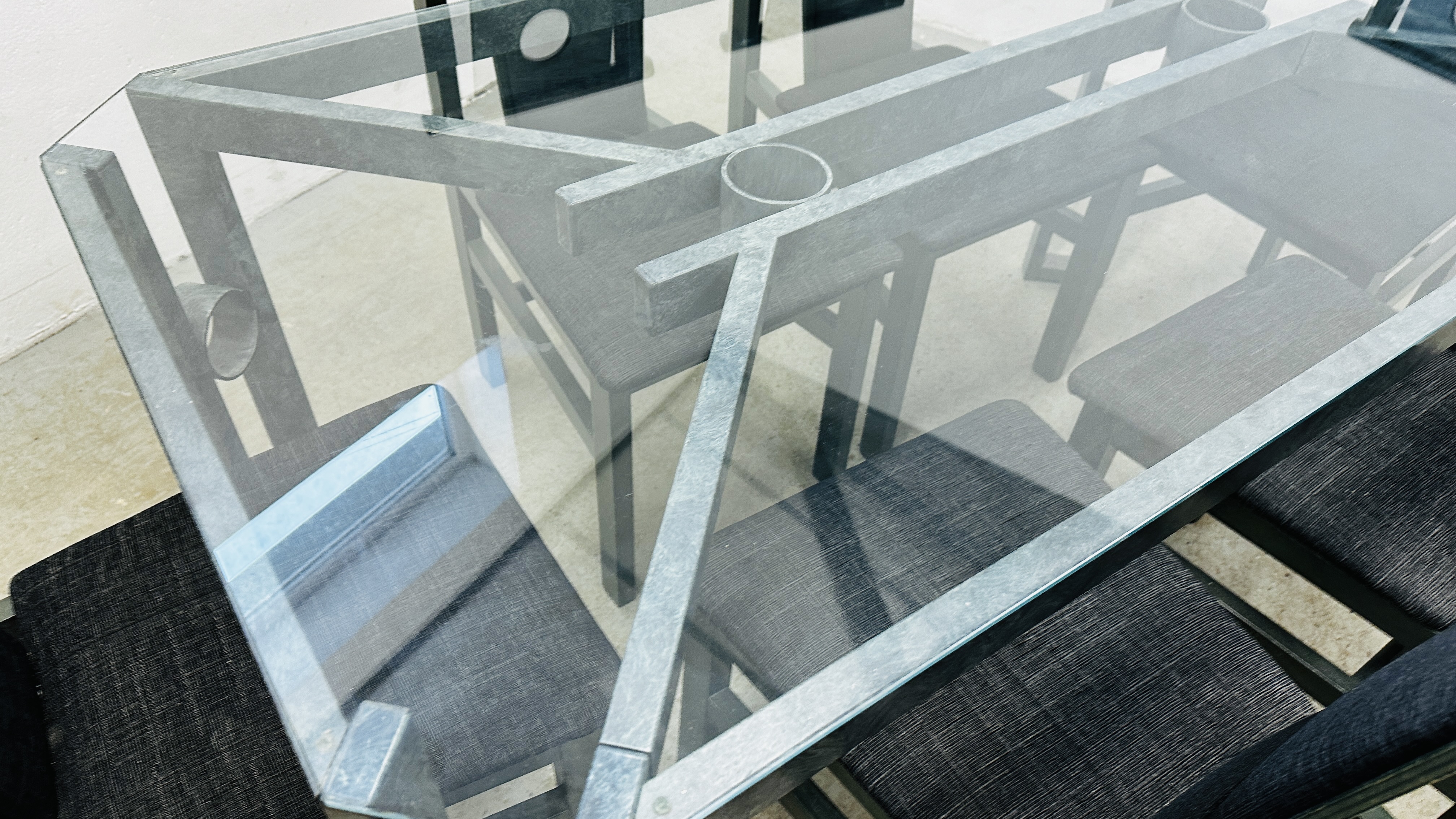A DESIGNER MODERN METAL CRAFT DINING TABLE WITH GLASS TOP 155CM X 80CM ACCOMPANIED BY A SET OF SIX - Image 4 of 14