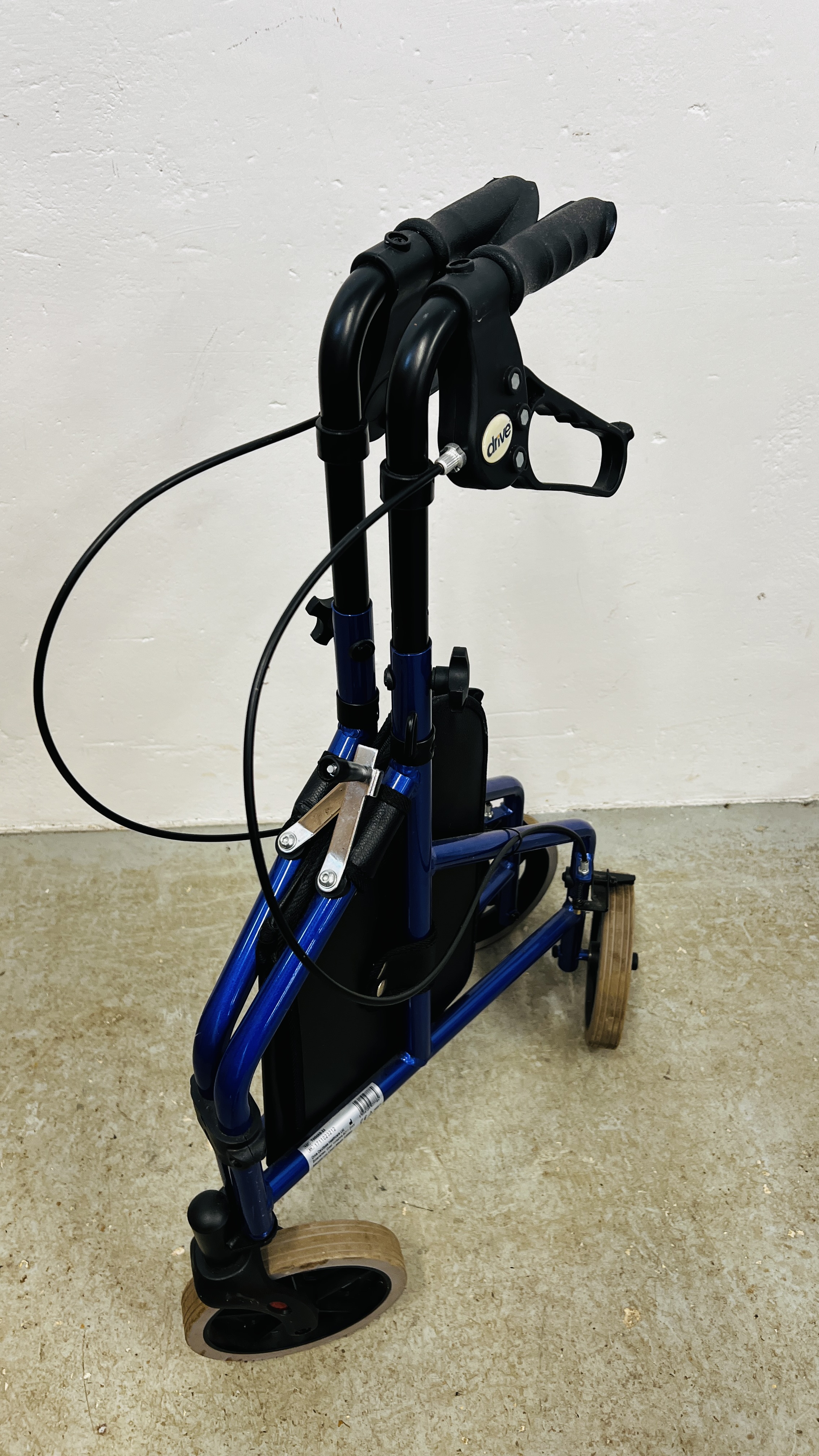 2 X MOBILITY WALKING AIDS. - Image 8 of 8