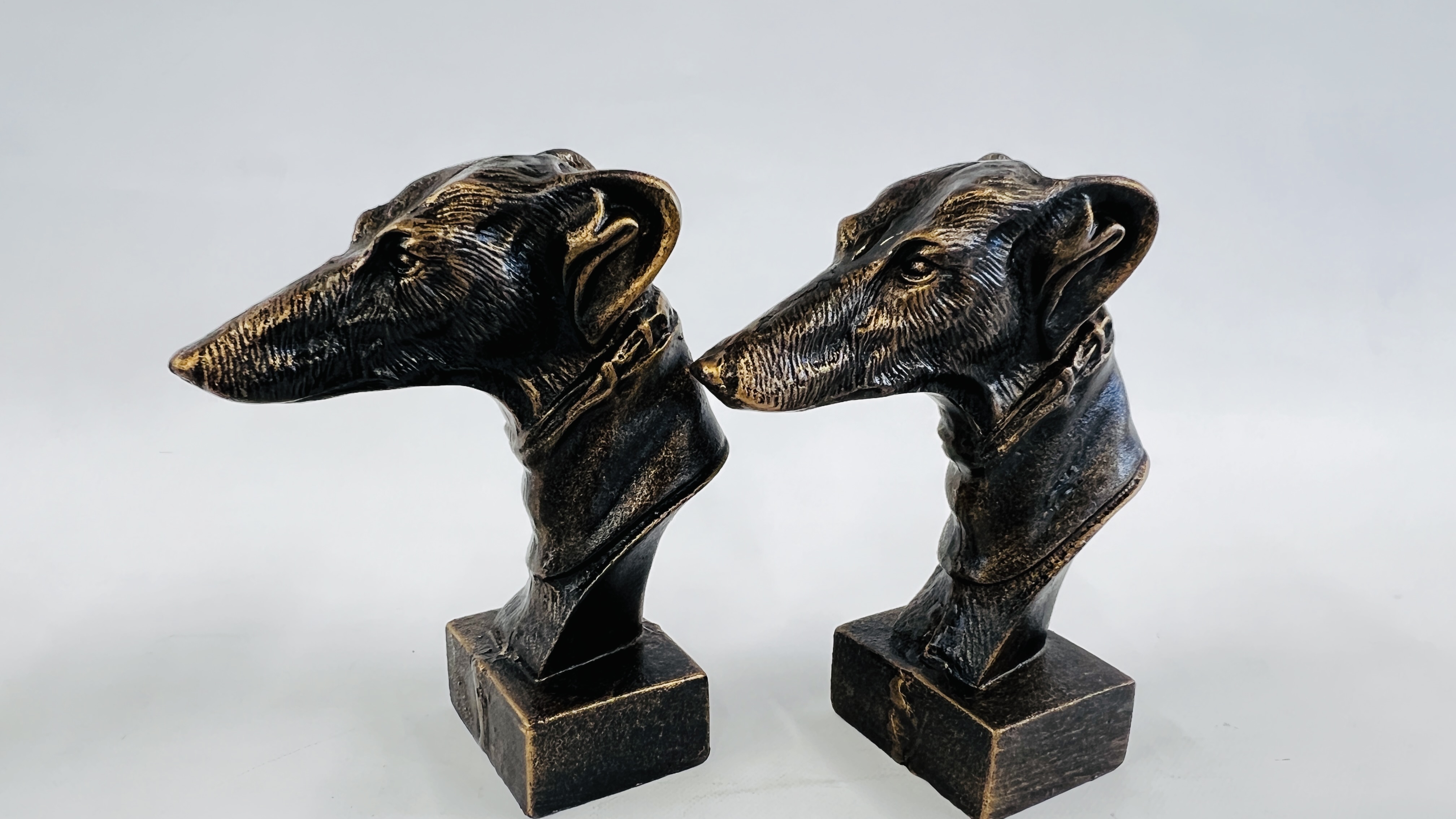 (R) 2 CAST GREYHOUND FIGURES. - Image 2 of 4