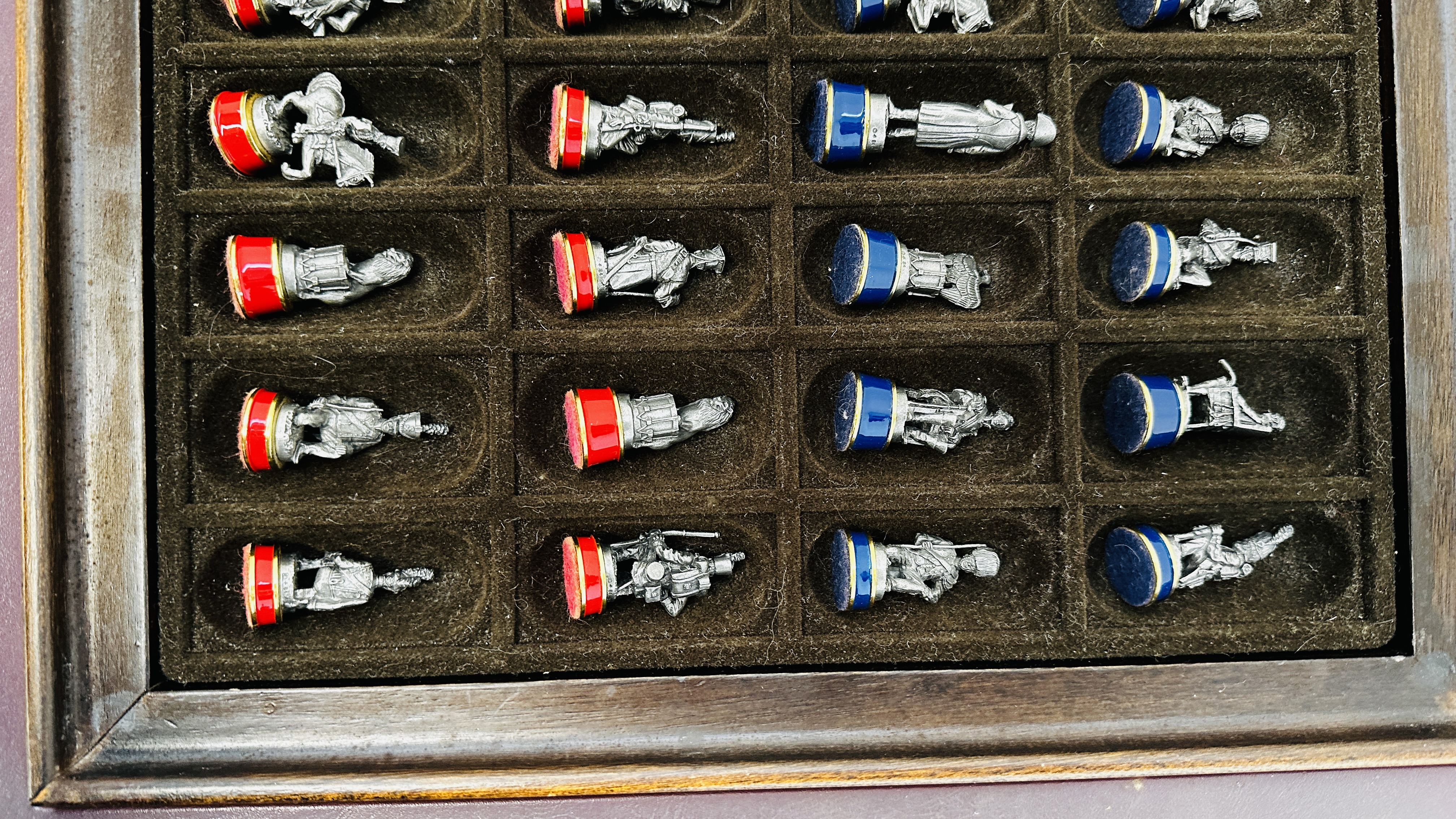 A FRANKLIN MINT LIMITED "THE BATTLE OF WATERLOO PEWTER CHESS SET" INSET INTO AN EBONY TYPE GAMES - Image 4 of 10