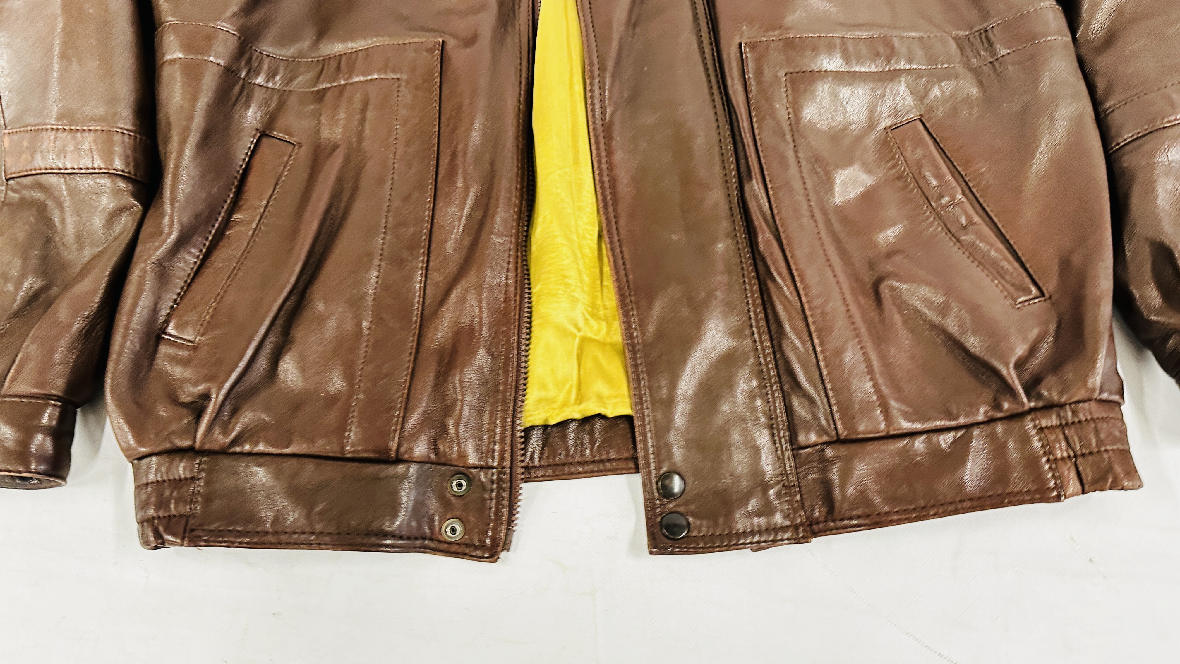 A GENTS BROWN LEATHER JACKET MARKED "SARDAR" SIZE L. - Image 4 of 9