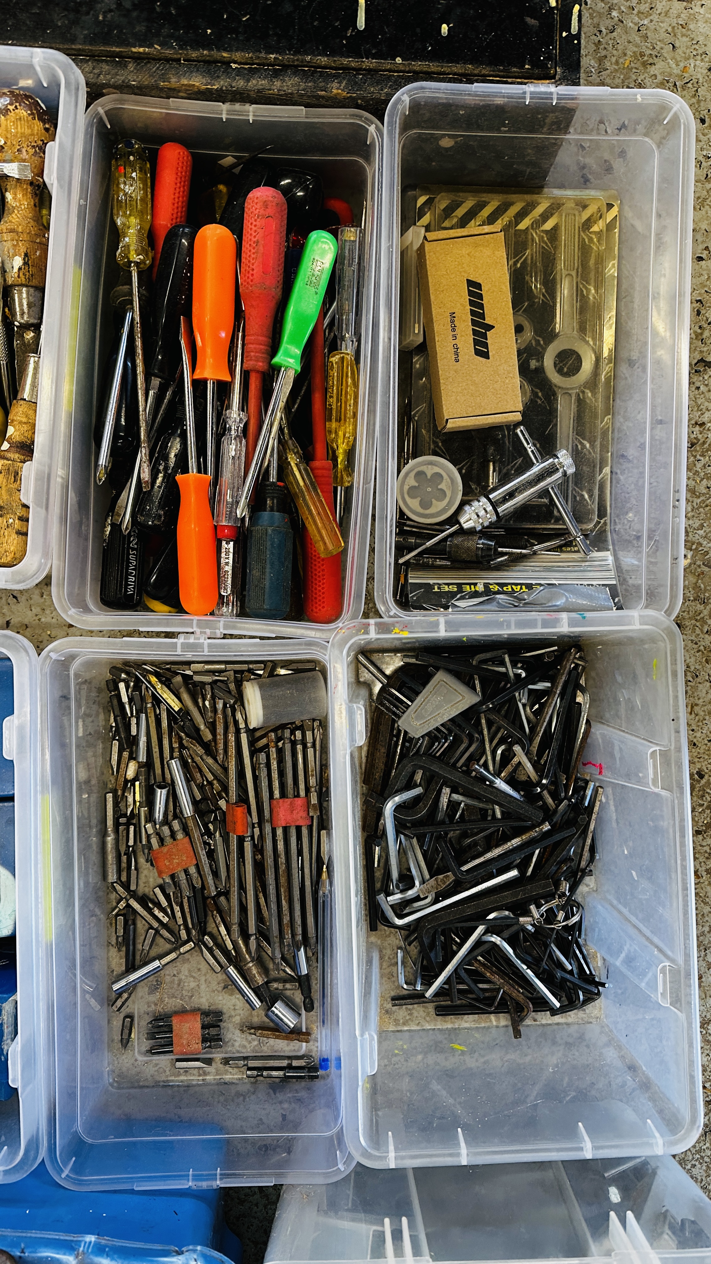 14 X BOXES CONTAINING ASSORTED HAND TOOLS TO INCLUDE SOCKETS, SCREWDRIVERS, FILES, MITRE SAW ETC. - Image 2 of 10