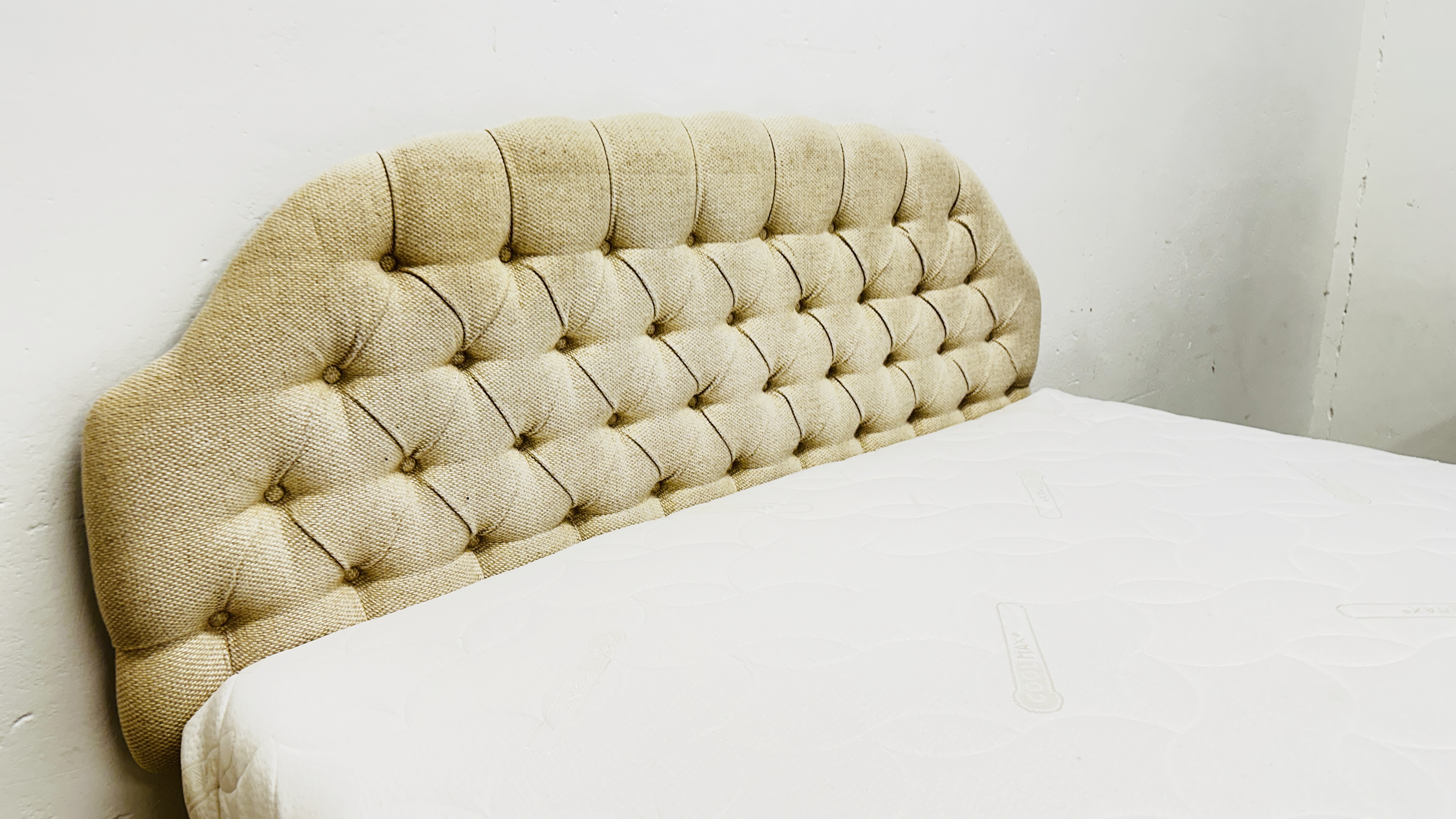 AN ELECTRICALLY ADJUSTABLE DOUBLE BED WITH COOLMAX MATTRESS AND OATMEAL UPHOLSTERED STEWART JONES - Image 7 of 16