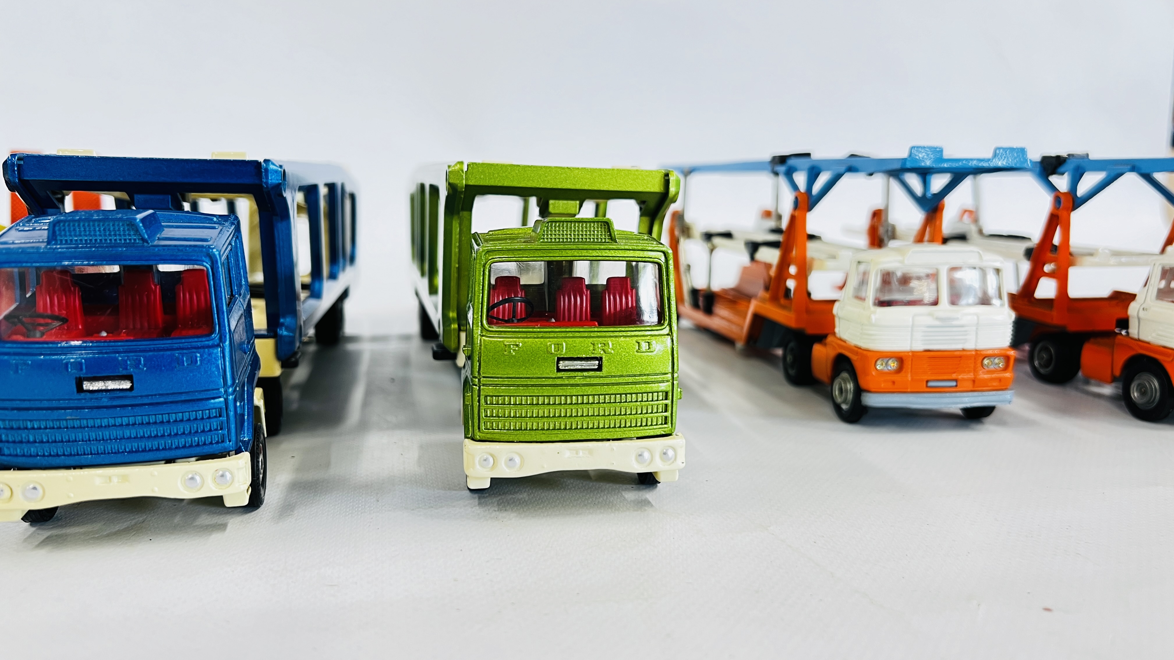 A GROUP OF 6 DIE-CAST CORGI CAR TRANSPORTERS. - Image 3 of 9