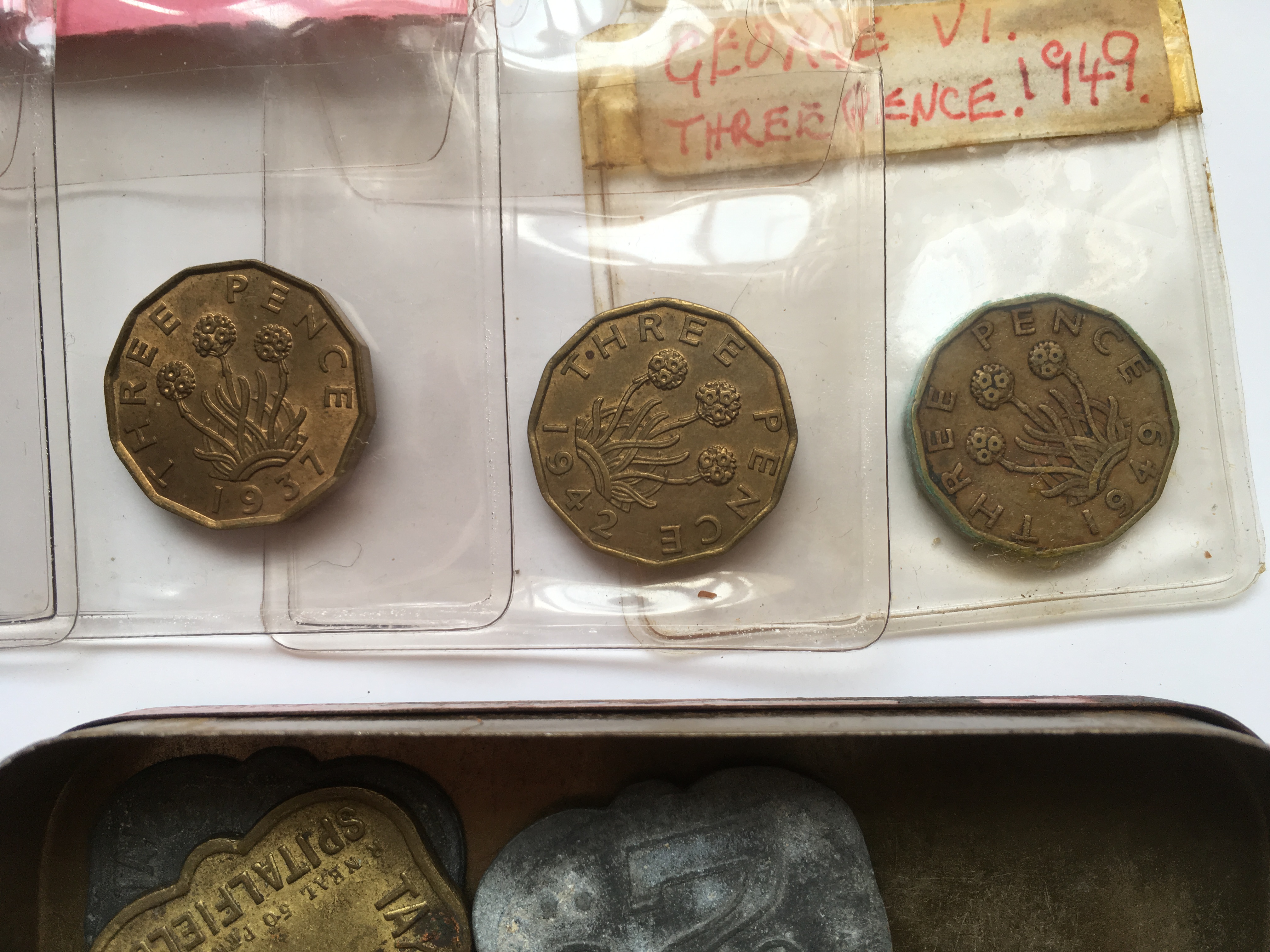 COINS: TUB OF MIXED MAINLY UK WITH 1797 CARTWHEEL TWOPENCE, A FEW SILVER, BRASS THREEPENCE 1937, - Image 3 of 9