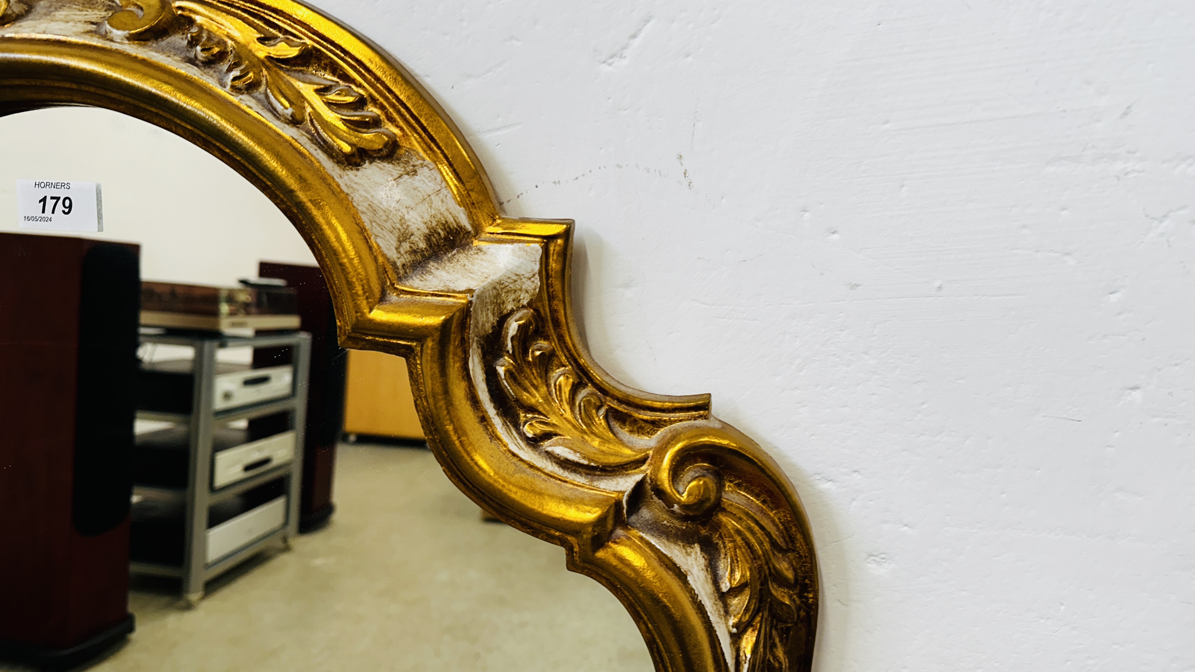 AN ORNATE SHAPED FRAME GILT WALL MIRROR, W 67CM X H 100CM. - Image 2 of 6