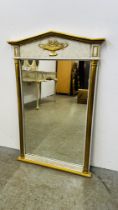 A CLASSICAL GILT FRAMED MIRROR WITH COLUMN WORK DETAIL, W 64CM X H 100CM.