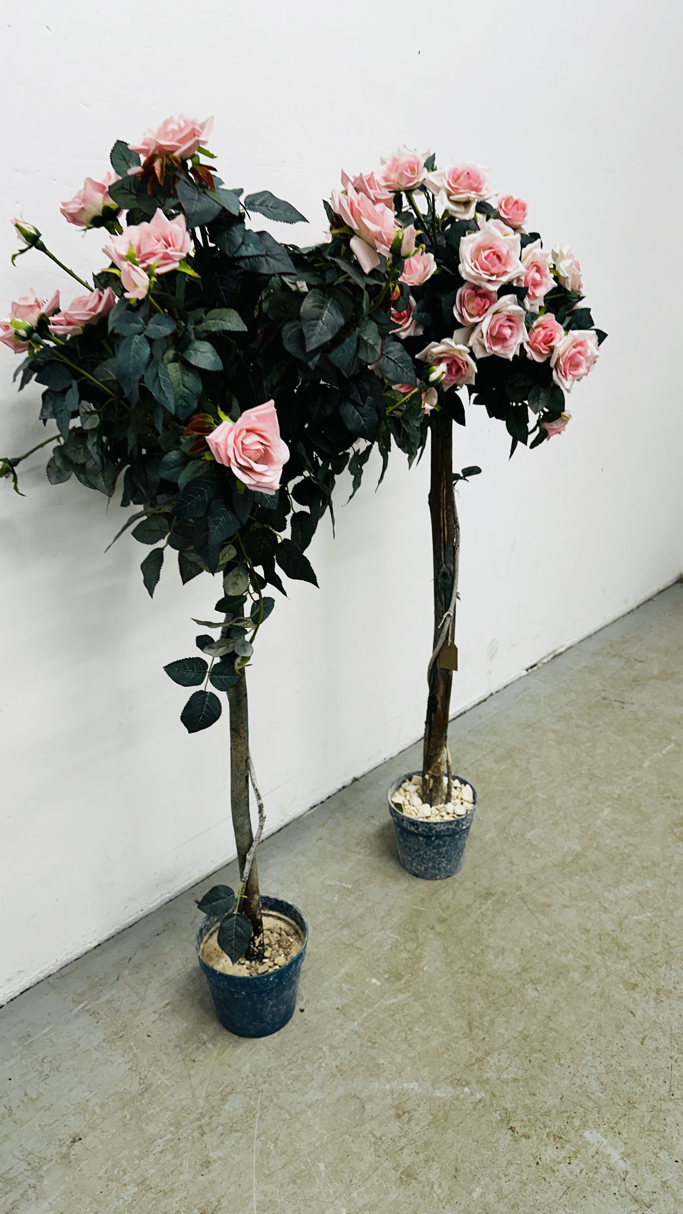 A PAIR OF ARTIFICIAL ROSE TREES H 122CM. - Image 6 of 6