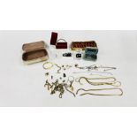 A GROUP OF ASSORTED COSTUME JEWELLERY TO INCLUDE GOLD TONE NECKLACES AND T-BAR BRACELET,