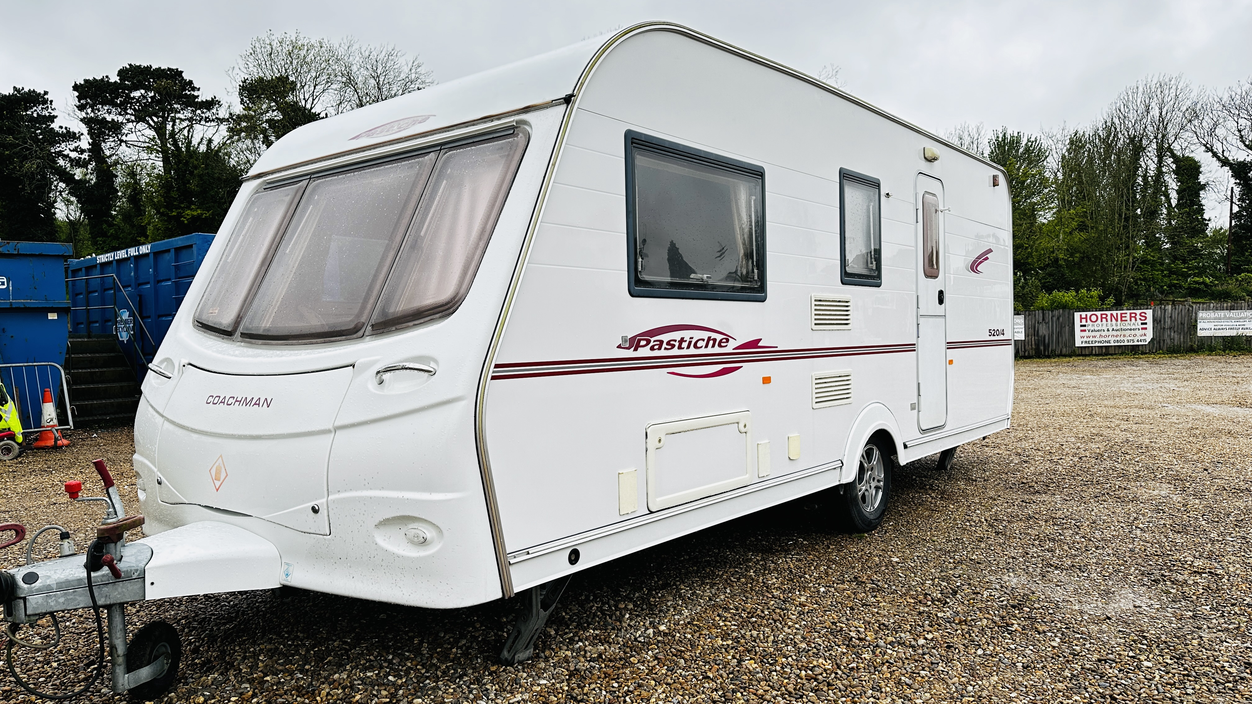 COACHMAN PASTICHE 4 BERTH CARAVAN 520/4 2006 MODEL,