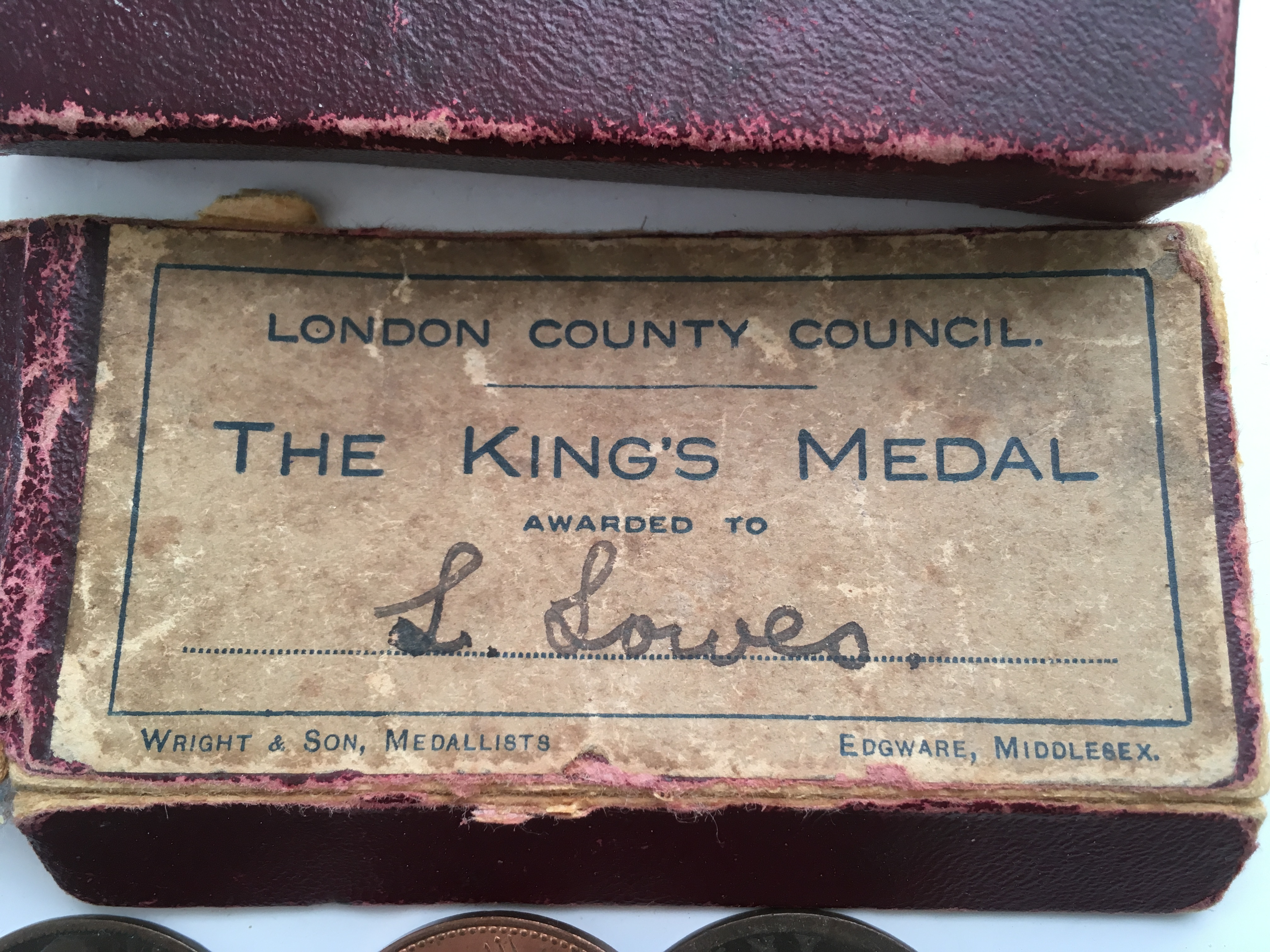 MEDALS: LONDON COUNTY COUNCIL 1913-14 KINGS MEDAL NAMED TO L. - Image 2 of 6