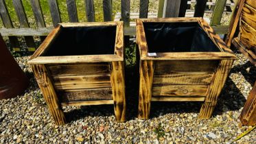 A PAIR OF SQUARE GARDEN PLANTERS, W 47 X D 47 X H 47CM.