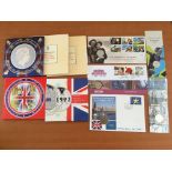 COINS: GB YEAR SETS 1986 (2), 1992, 1997, 1998 ALSO FEW OTHER COINS, COIN COVERS, ETC (10 ITEMS),