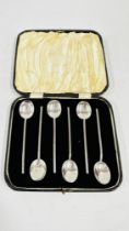 A CASED SET OF 6 SILVER SPOONS, SHEFFIELD ASSAY, R.P.