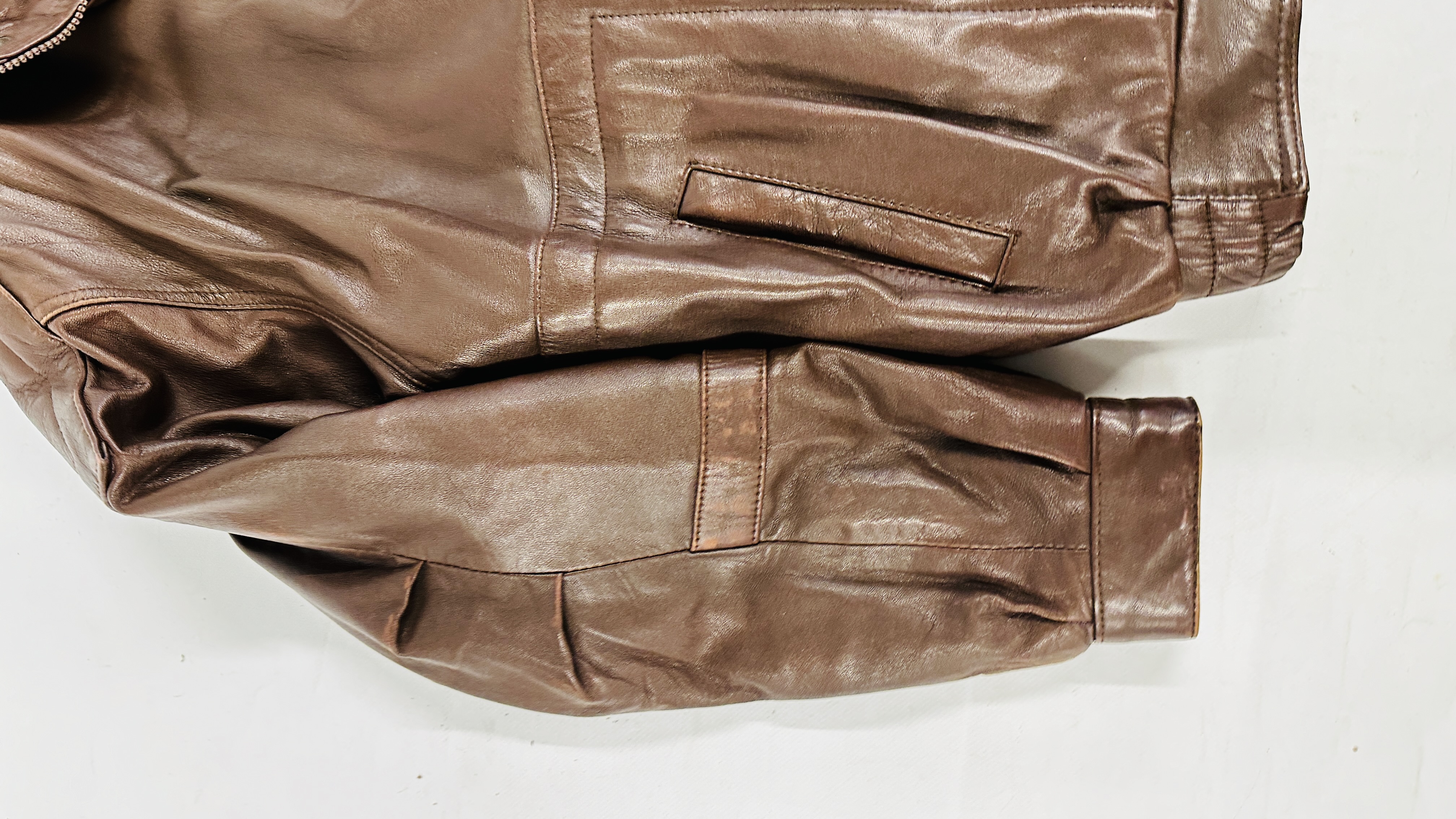 A GENTS BROWN LEATHER JACKET MARKED "SARDAR" SIZE L. - Image 6 of 9