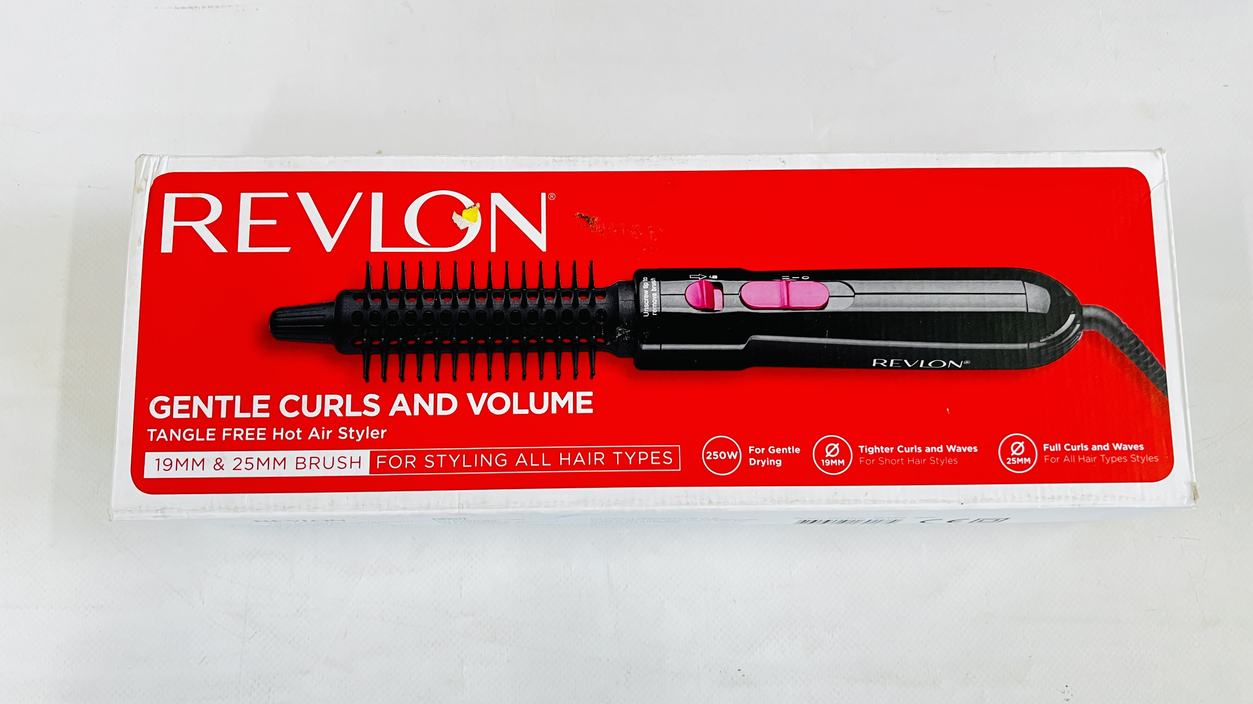 6 X REVLON TANGLE FREE HOT AIR STYLERS BOXED - SOLD AS SEEN. - Image 2 of 4