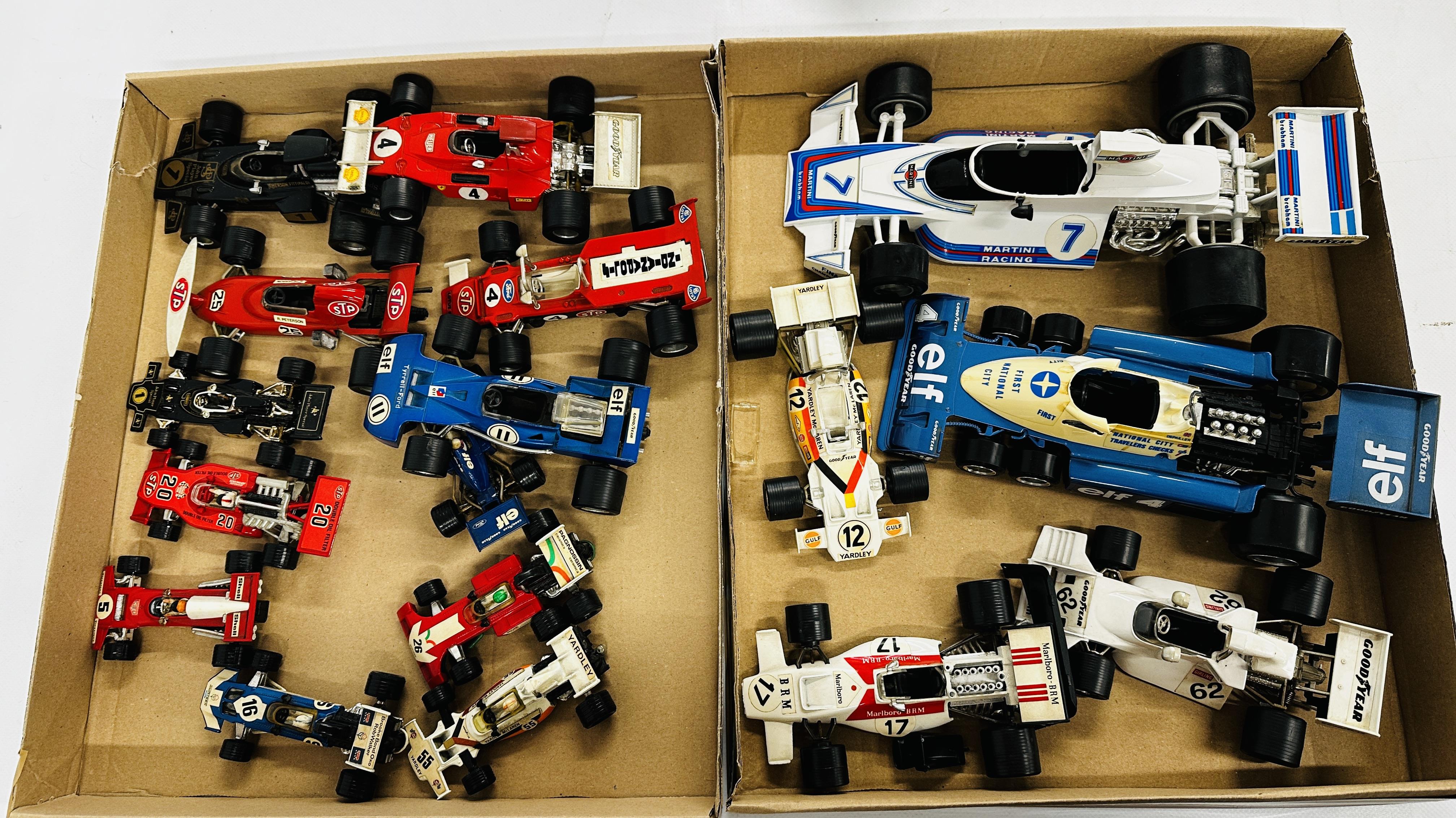 2 X TRAYS CONTAINING A GROUP OF ASSORTED DIE-CAST MODEL RACING CARS TO INCLUDE EXAMPLES MARKED