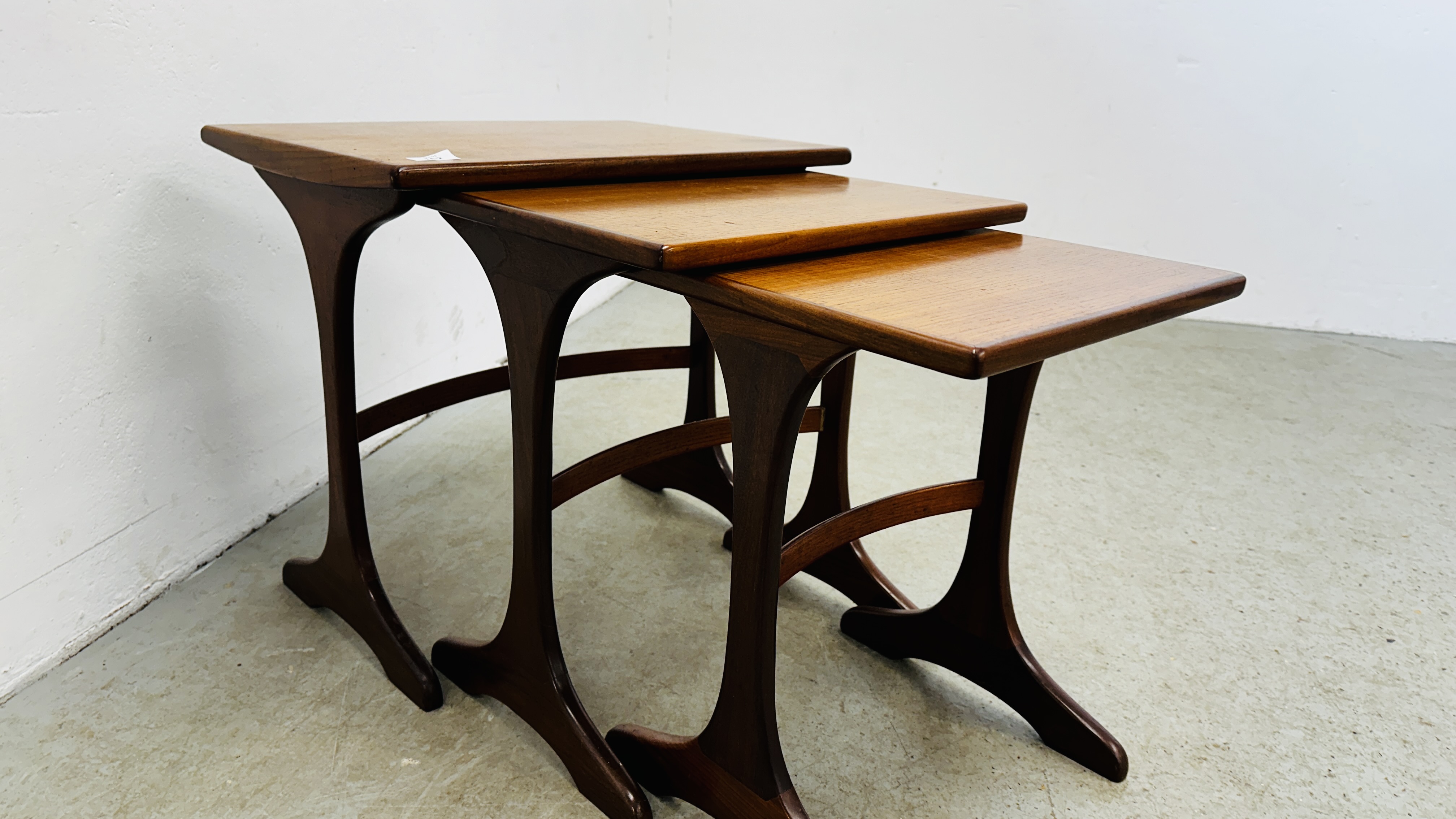 NEST OF 3 MID CENTURY G PLAN TEAK OCCASIONAL TABLES. - Image 13 of 13