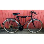 A GENT'S CLAUDE BUTLER LEGAND 18 SPEED BICYCLE.