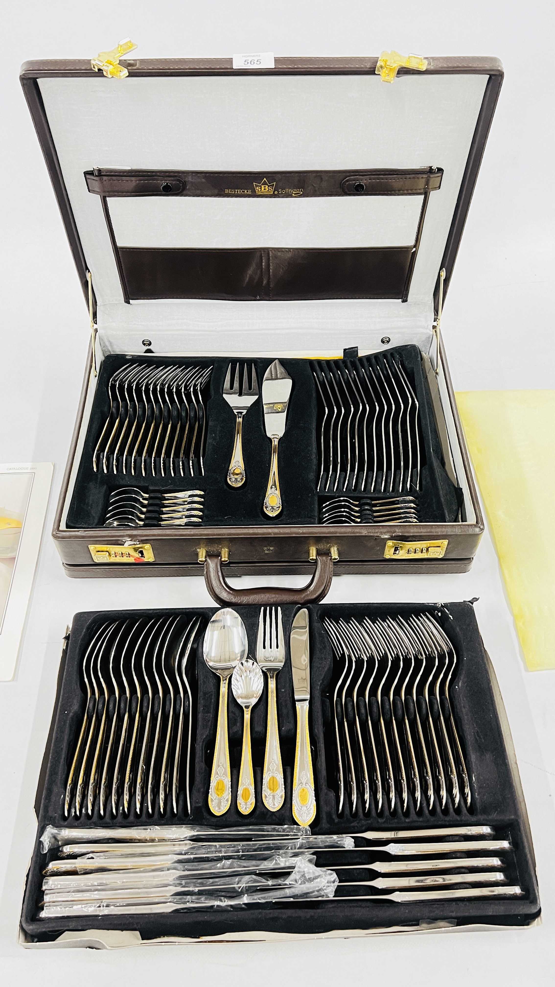 A CASED CANTEEN OF SBS SOLINGEN CUTLERY (12 PLACE SETTING). - Image 2 of 8