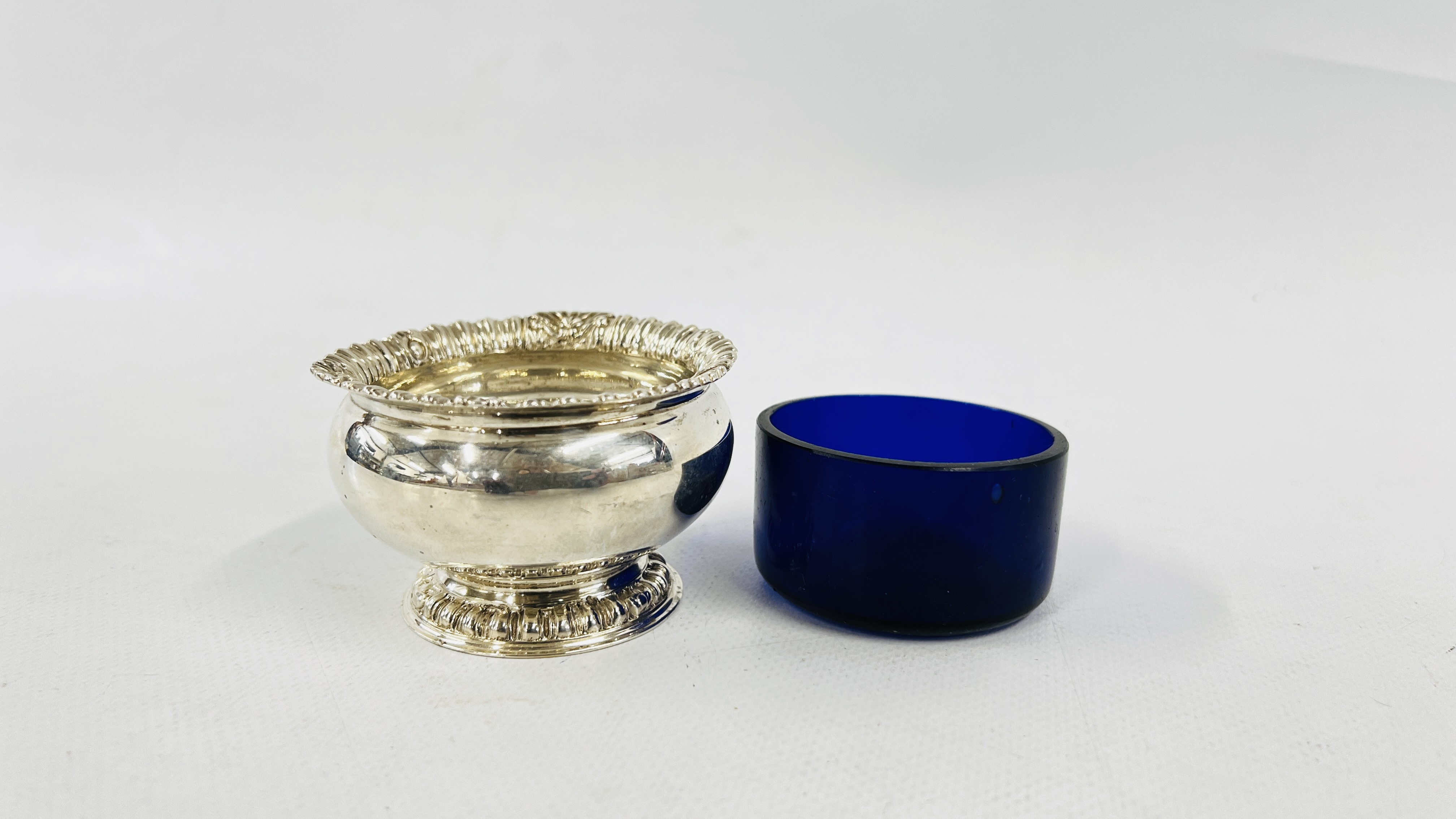FOUR VARIOUS SILVER BLUE GLASS LINED SALTS. - Image 10 of 12