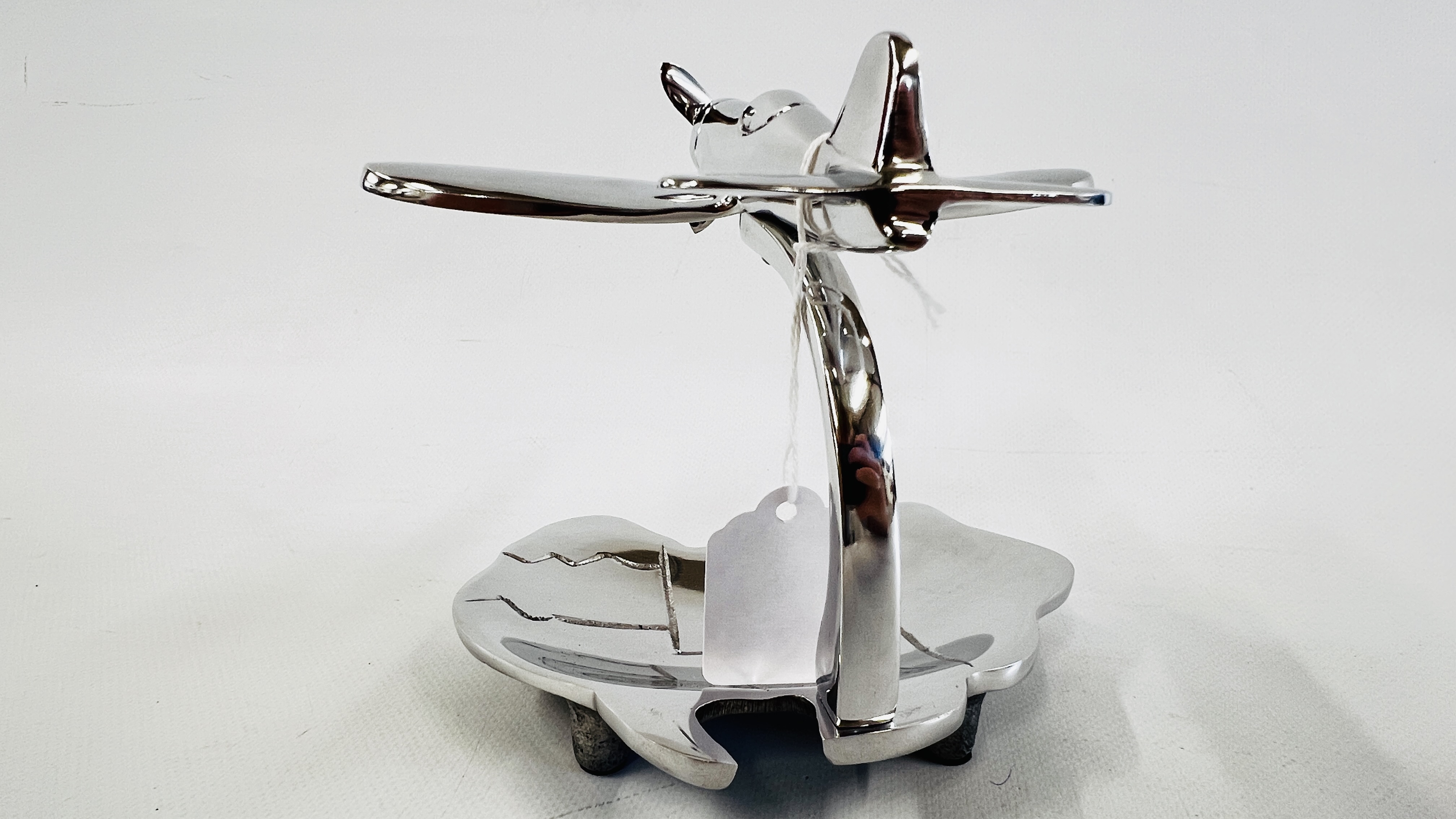 (R) POLISHED ALUMINIUM PLANE & MAP - Image 4 of 5