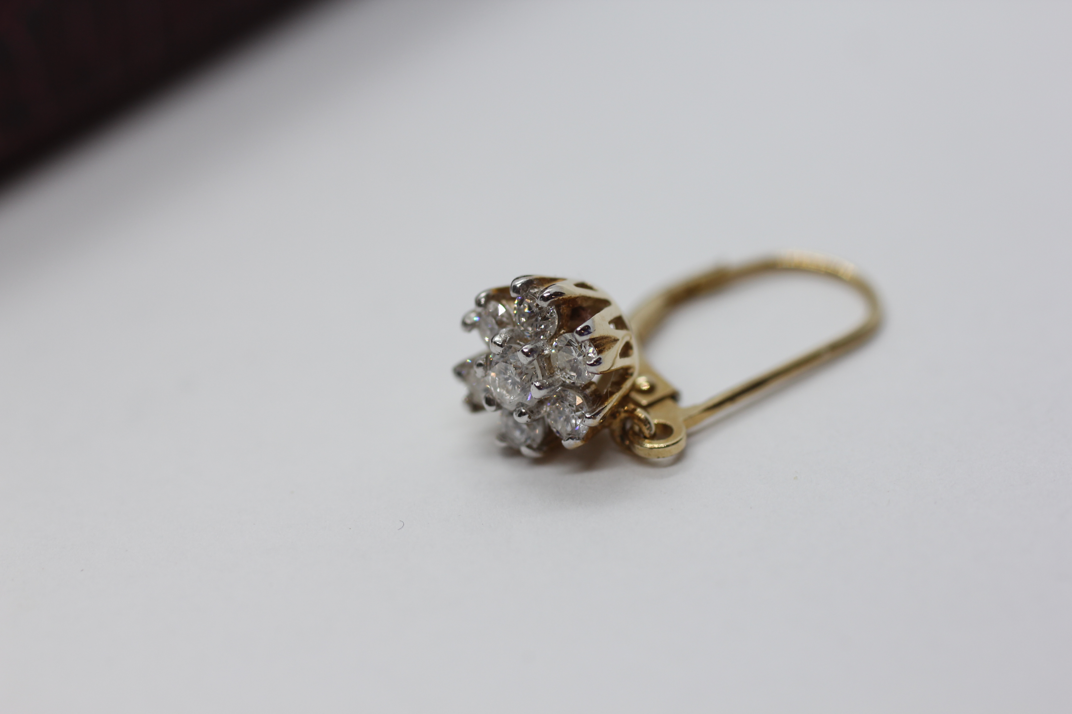 A PAIR OF VINTAGE 9CT GOLD DIAMOND CLUSTER EARRINGS. - Image 6 of 8