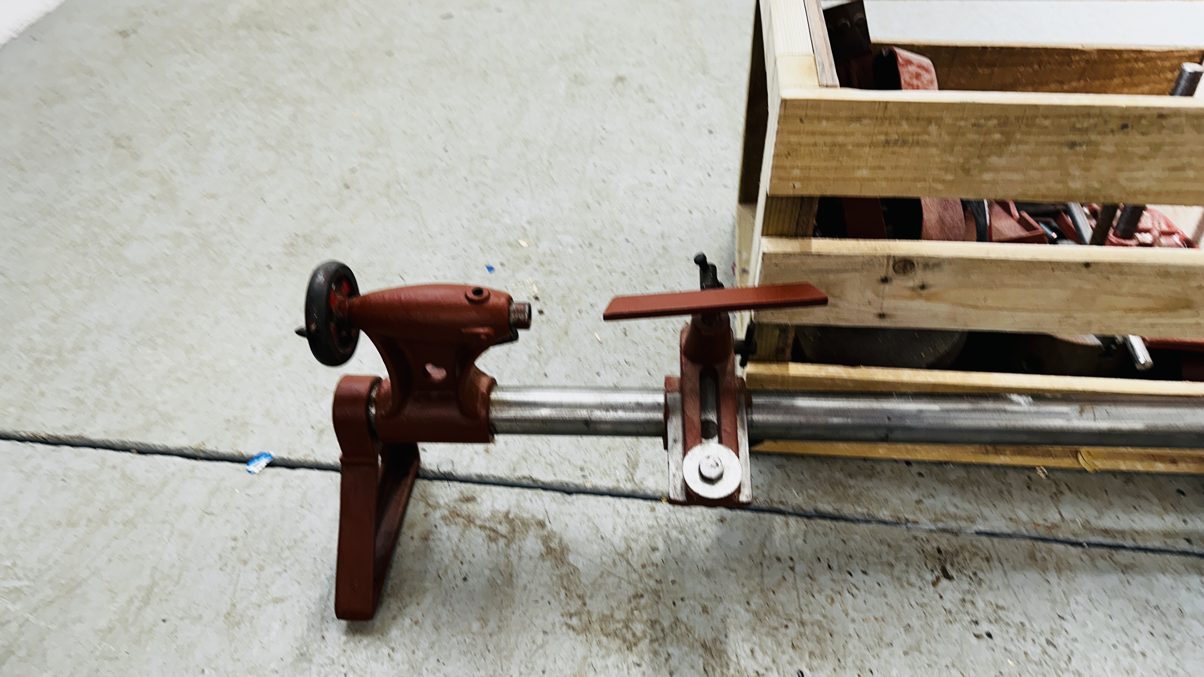 A CORONEE MINOR WOOD WORKING LATHE WITH ACCESSORIES - TRADE ONLY. - Image 9 of 17