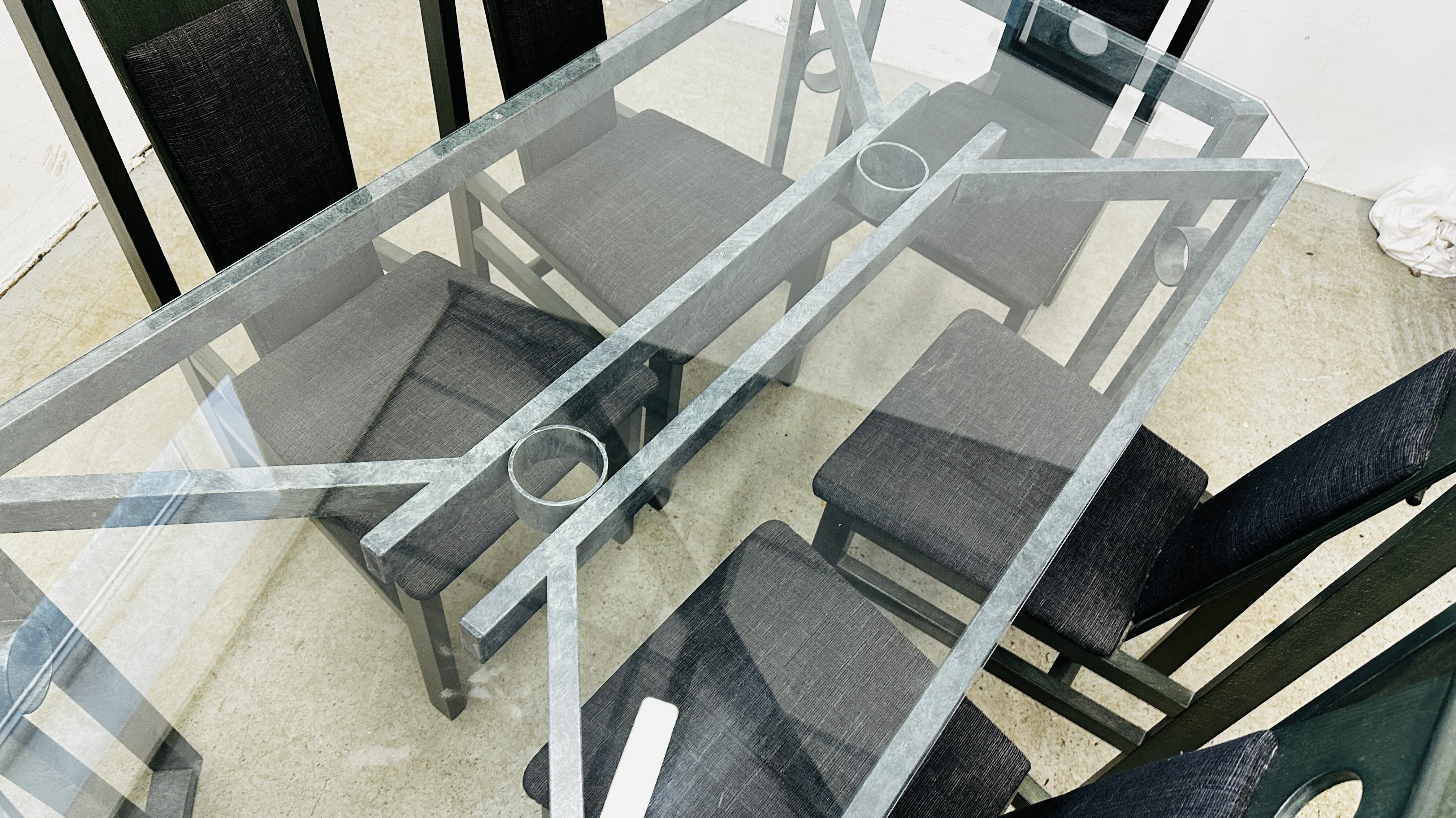 A DESIGNER MODERN METAL CRAFT DINING TABLE WITH GLASS TOP 155CM X 80CM ACCOMPANIED BY A SET OF SIX - Bild 14 aus 14