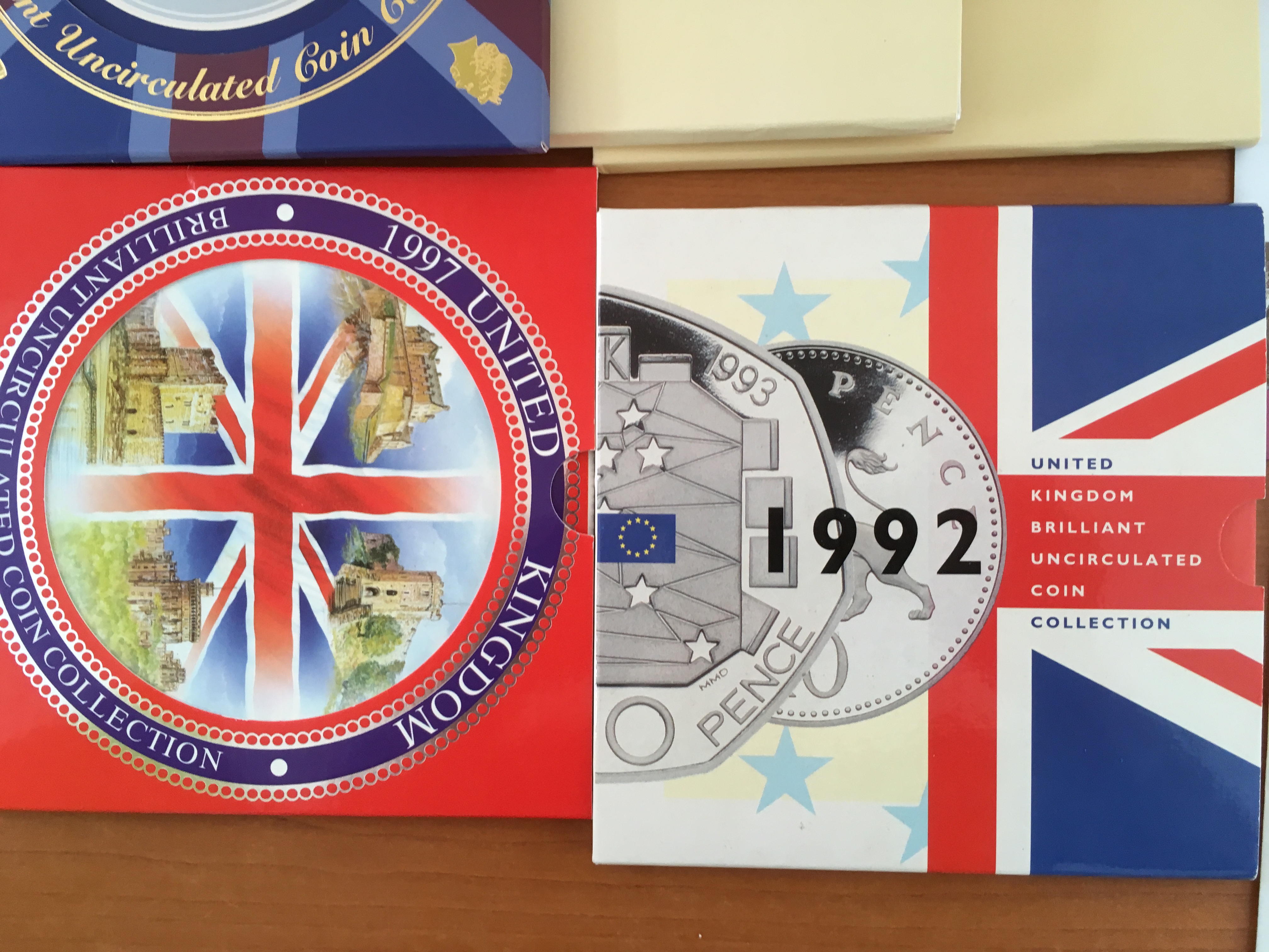 COINS: GB YEAR SETS 1986 (2), 1992, 1997, 1998 ALSO FEW OTHER COINS, COIN COVERS, ETC (10 ITEMS), - Image 3 of 5