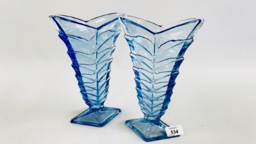 A PAIR OF BLUE GLASS ART DECO STYLE VASES H 24.5CM.