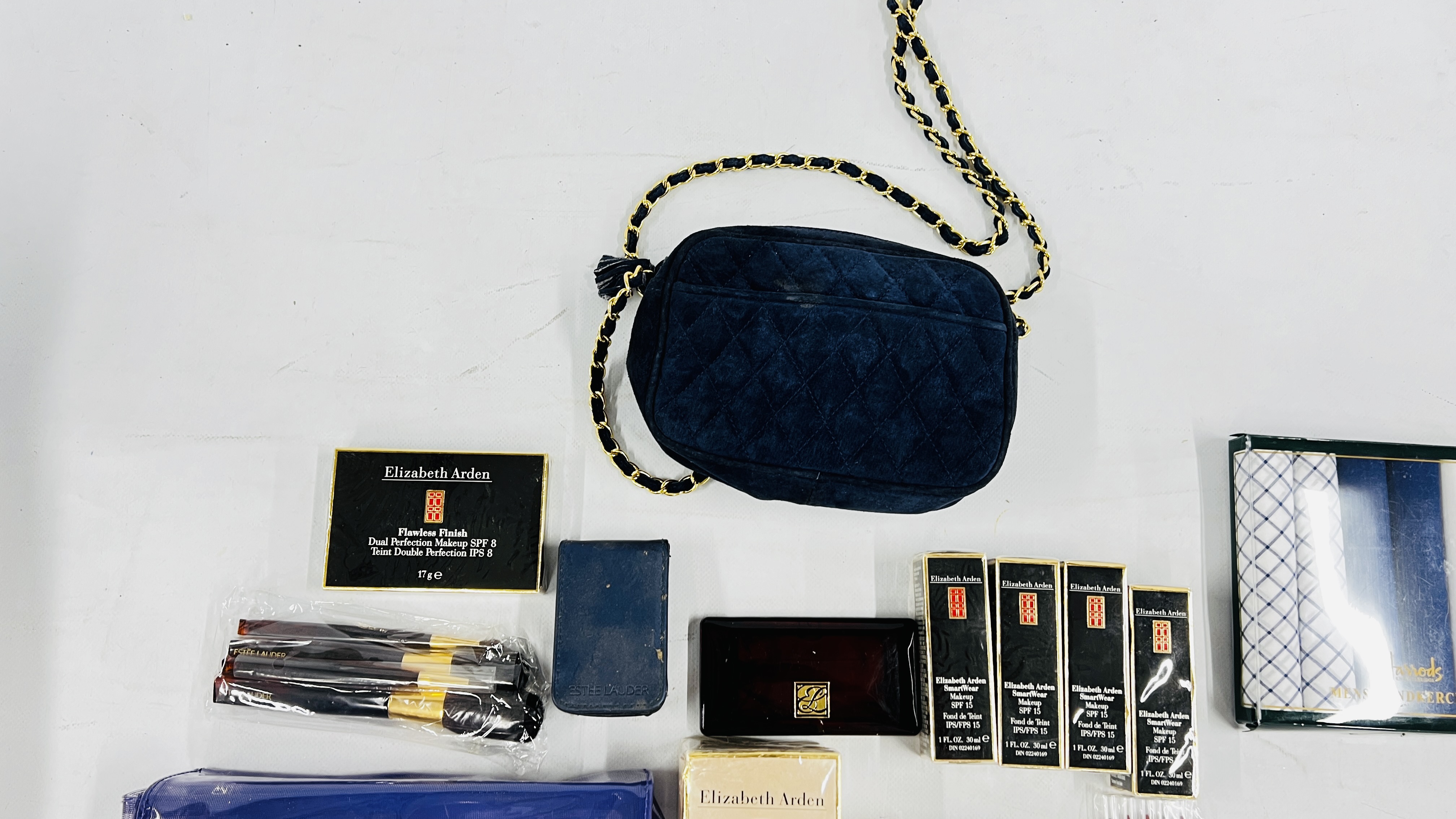 A BASKET CONTAINING A SELECTION OF BRANDED MAKE UP TO INCLUDE EXAMPLES MARKED ESTEE LAUDER AND - Image 4 of 6