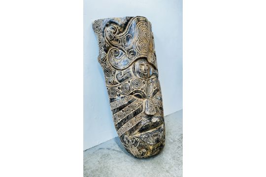 AN IMPRESSIVE OVER SIZED HARDWOOD CARVED ETHNIC WALL MASK - HEIGHT 107CM. - Image 6 of 8