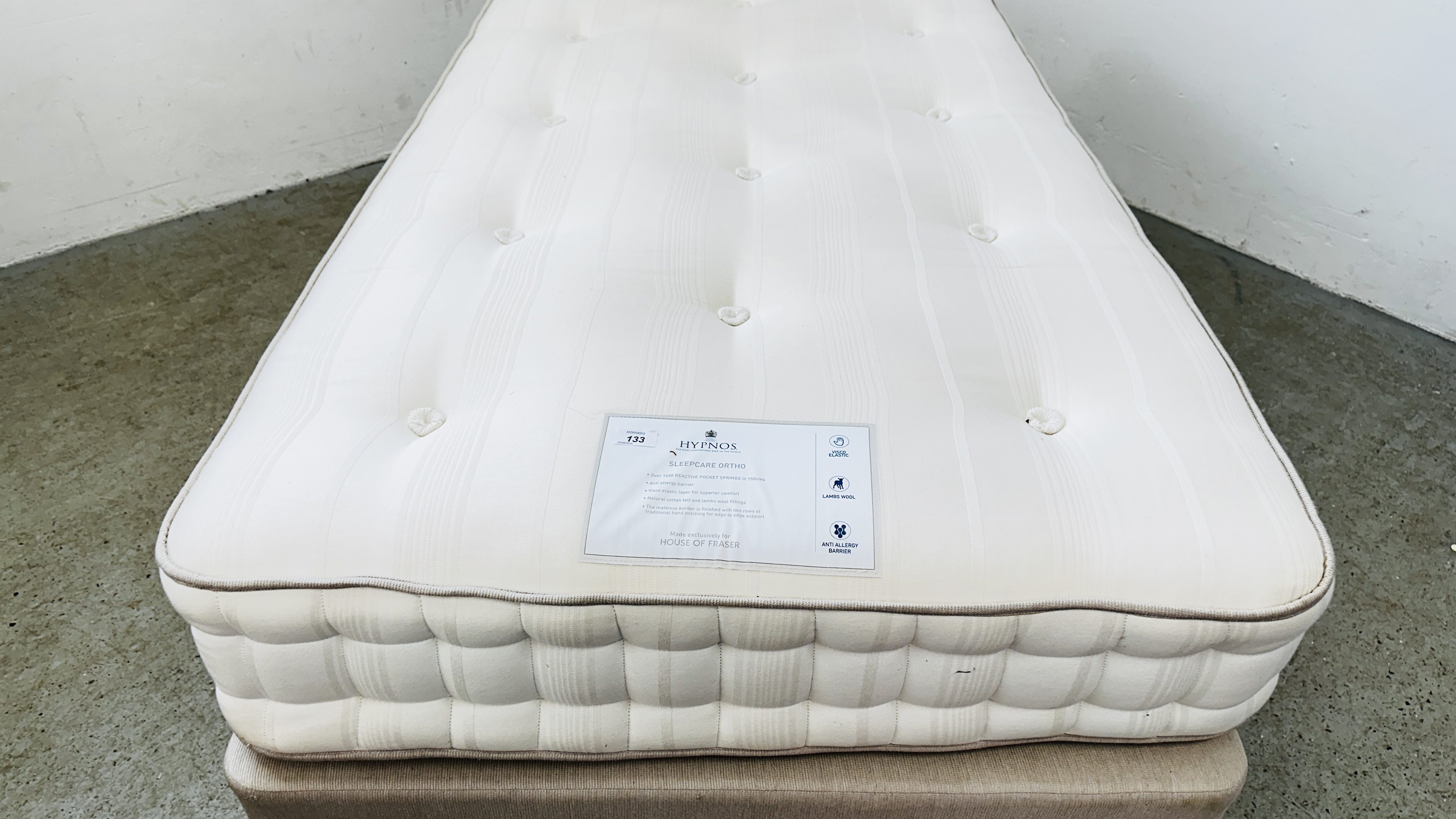 HYPNO'S SLEEPCARE ORTHO SINGLE DIVAN BED WITH POCKET SPRUNG MATTRESS AND DRAWER BASE. - Image 2 of 12