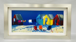 A MODERN FRAMED AND MOUNTED LIMITED EDITION 20/195 ABSTRACT PAINTING TITLED 