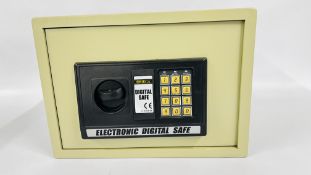 MEGA ELECTRONIC DIGITAL HOME SECURITY SAFE, W 35CM X D 25CM X H 25CM WITH KEY CODE 9632B.