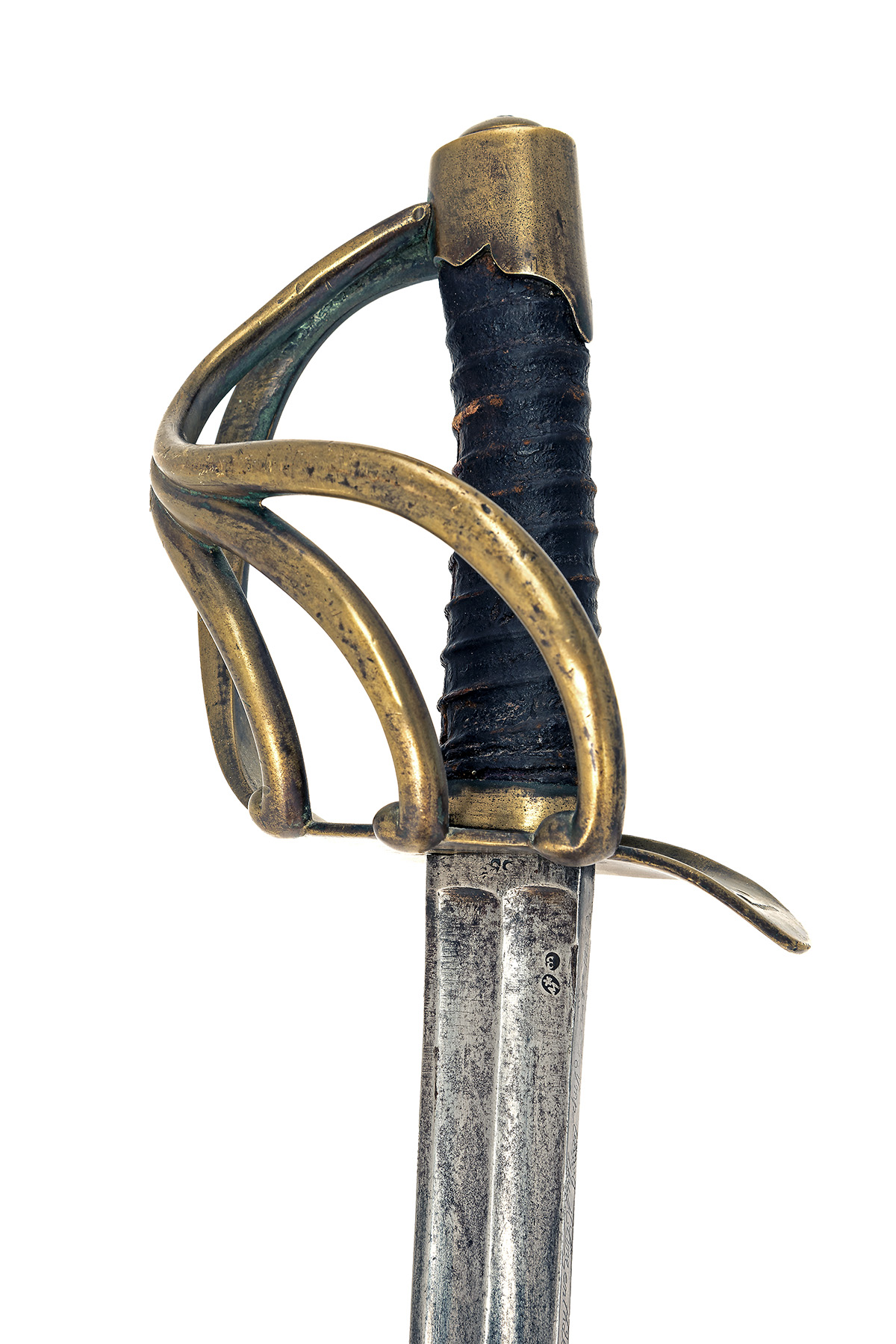 A FRENCH NAPOLEONIC CUIRASSIER HEAVY CAVALRY SWORD, dated 1810, with 38in. single-edged blade - Image 3 of 4