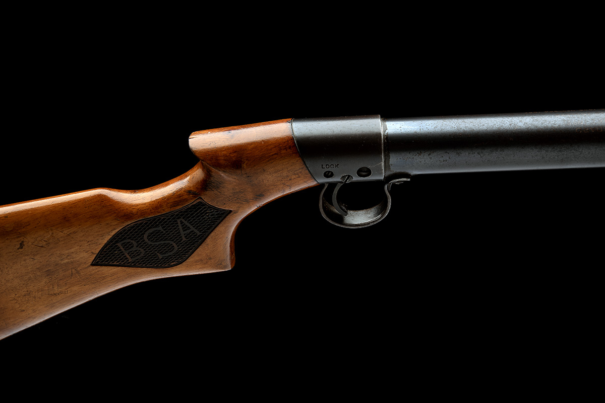 A SCARCE BSA .22 'T' PREFIX UNDER-LEVER STANDARD AIR-RIFLE, serial no. T2630, for 1937, with blued - Image 4 of 8