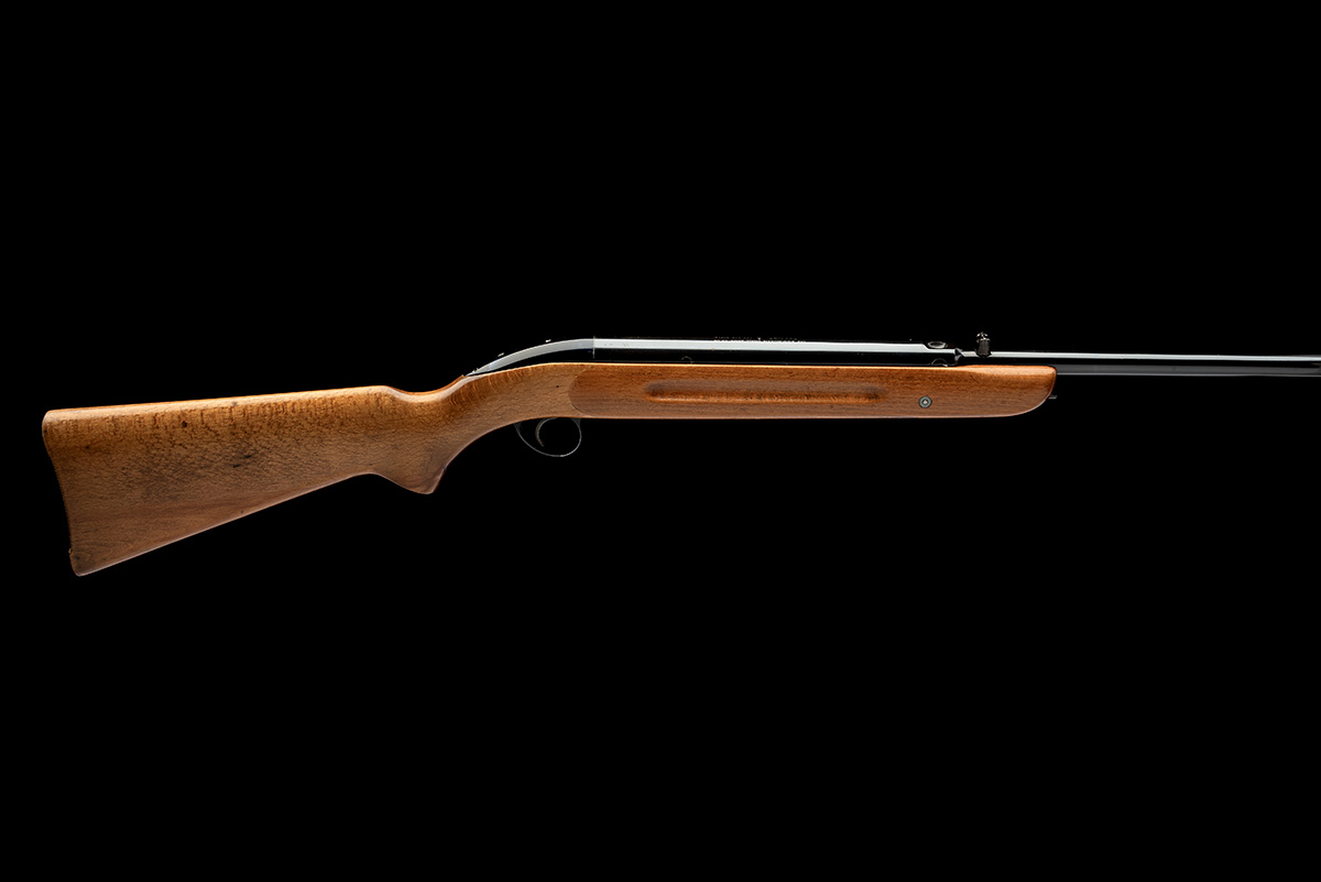 A SCARCE .177 BSA CLUB UNDER-LEVER AIR-RIFLE, serial no. EA19608, for between December 1950 to March - Image 2 of 4