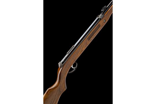 A RARE .22 BRITISH DIANA G55 UNDER-LEVER AIR-RIFLE, serial no. 550018, circa 1959-60, with 17 1/2in. - Image 1 of 4