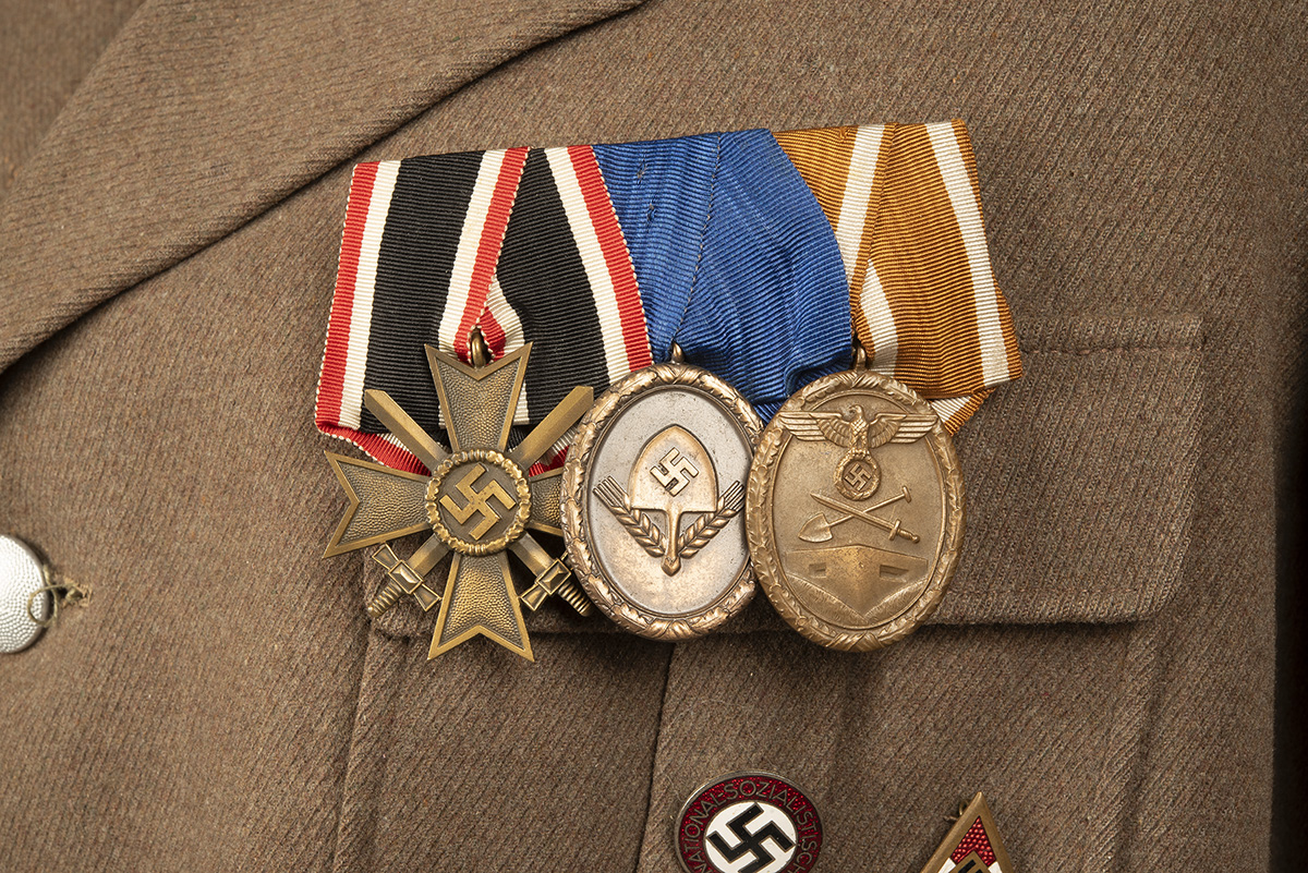 A WORLD WAR TWO GERMAN R.A.D. HAUPTAMTSWALTER TUNIC, 'SHERWOOD FOREST' CAP, BELT AND RECORD OF - Image 3 of 10