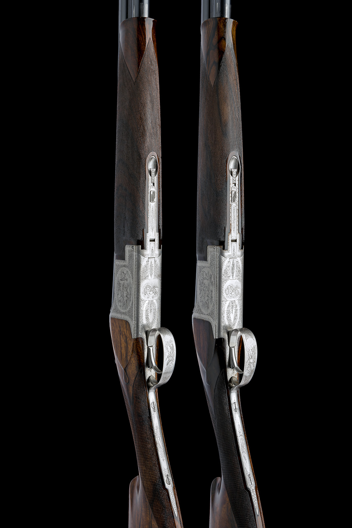 BROWNING ARMS COMPANY A PAIR OF BODSON AND PIROTTE-ENGRAVED 12-BORE 'D4' SINGLE-TRIGGER OVER AND - Image 3 of 11