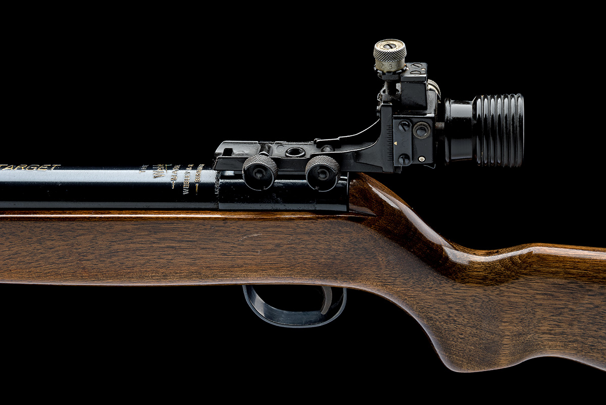 A GOOD LATE MODEL .177 WEBLEY & SCOTT MK3 SUPERTARGET UNDER-LEVER AIR-RIFLE, serial no. F675, for - Image 4 of 9