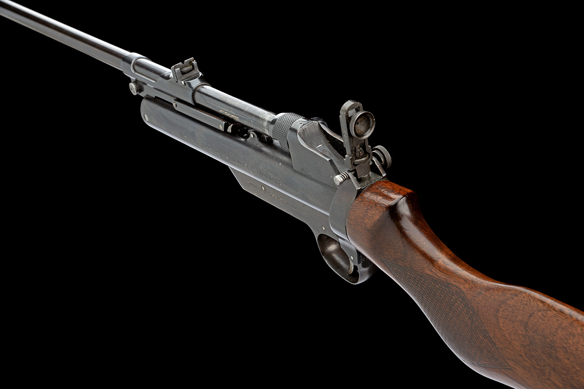 A .177 WEBLEY & SCOTT MKII SERVICE AIR RIFLE, serial no. S7017, circa 1935, with 25 1/2in. - Image 5 of 8