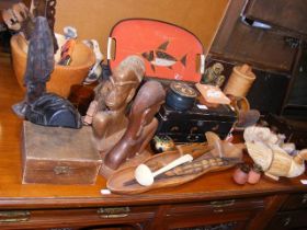 A sundry lot of treen and other collectables, incl