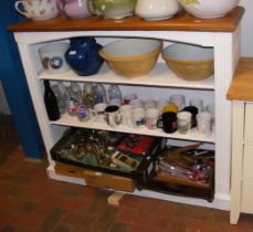 A cream and pine bookcase - comprising three shelv