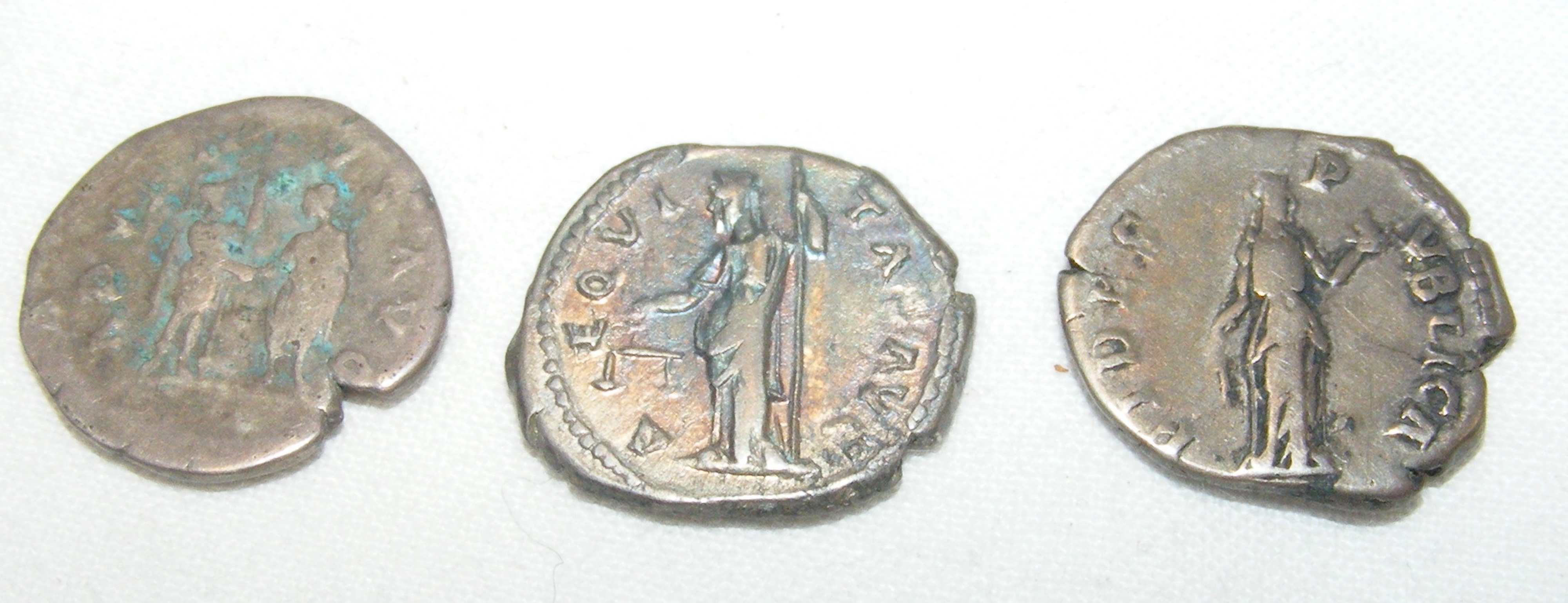 Three Roman silver coins, Hadrian (AD117-138) - each approx. 2. - Image 2 of 2