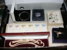 Various collectable costume jewellery including ne